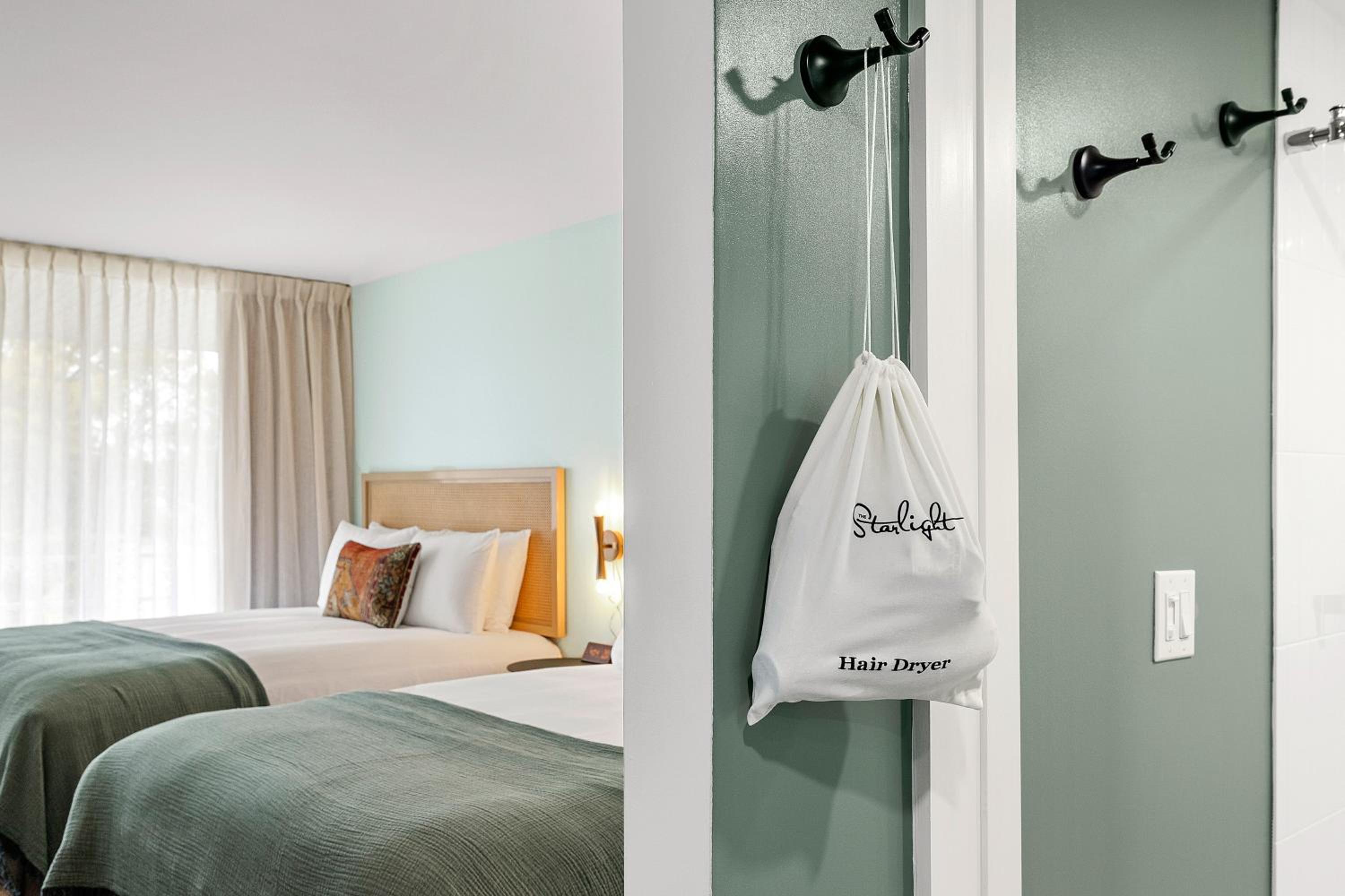 Queen Room with Two Queen Beds - Photo 19