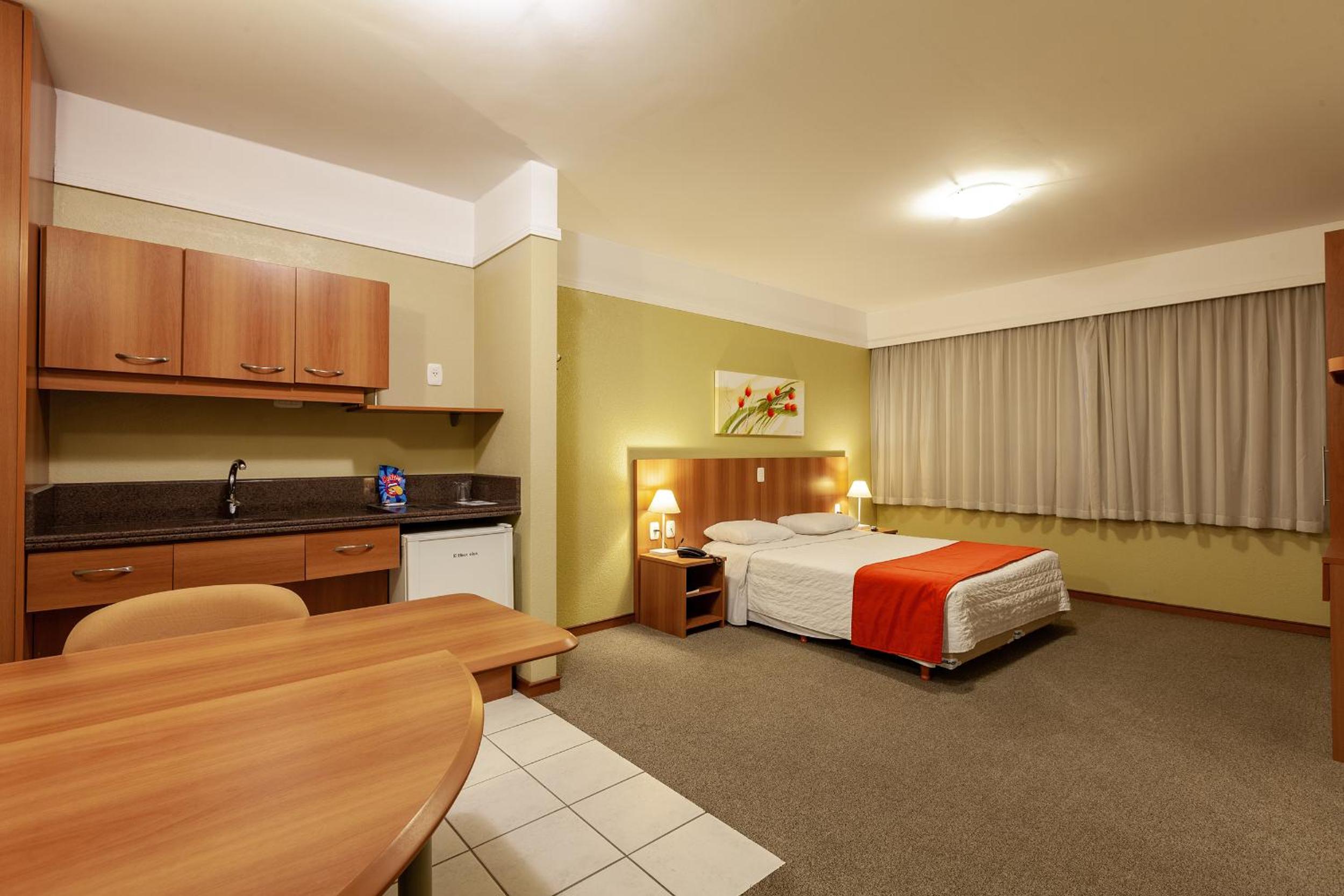 Deluxe Couple Room