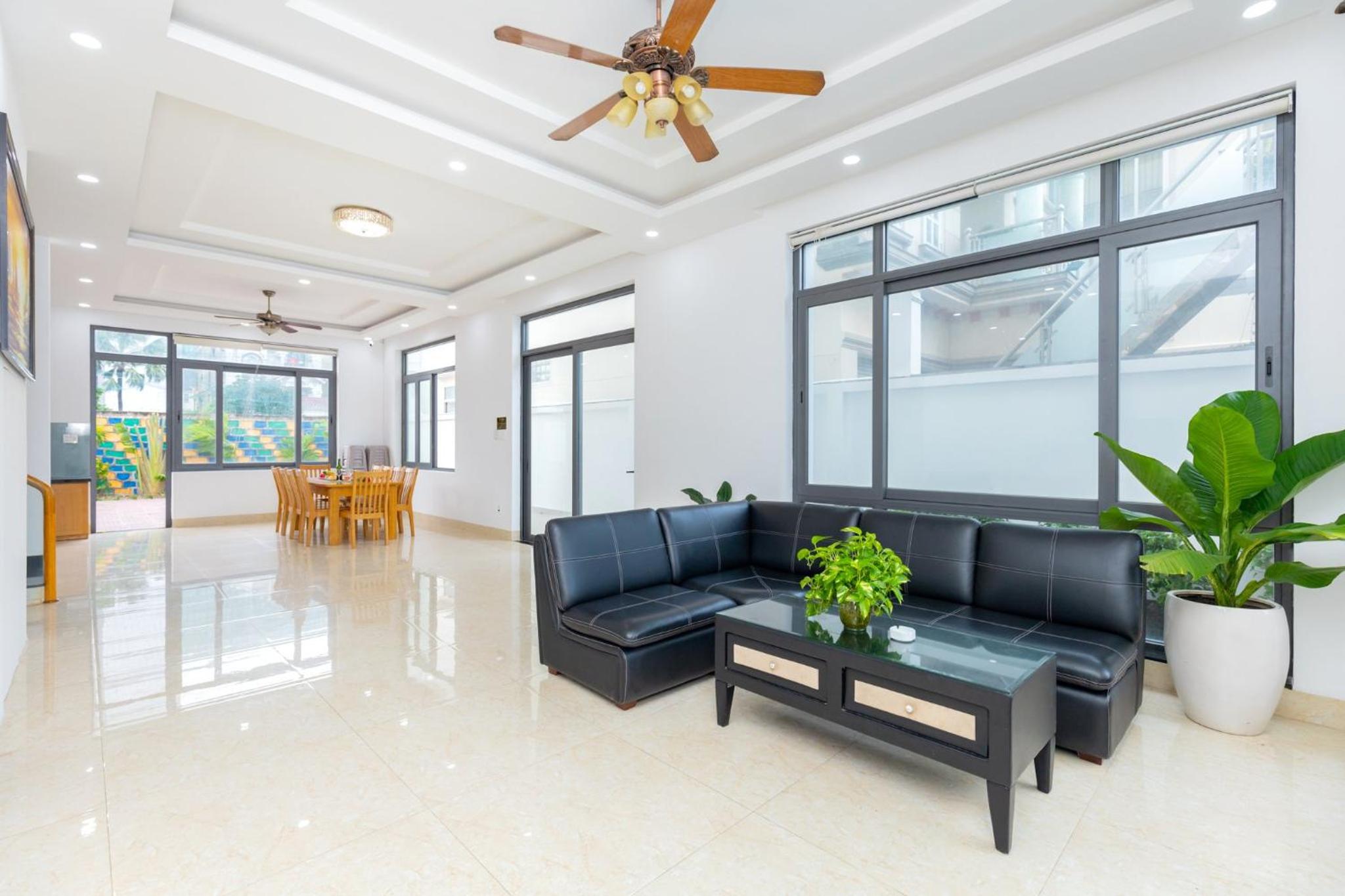Villa photo 3