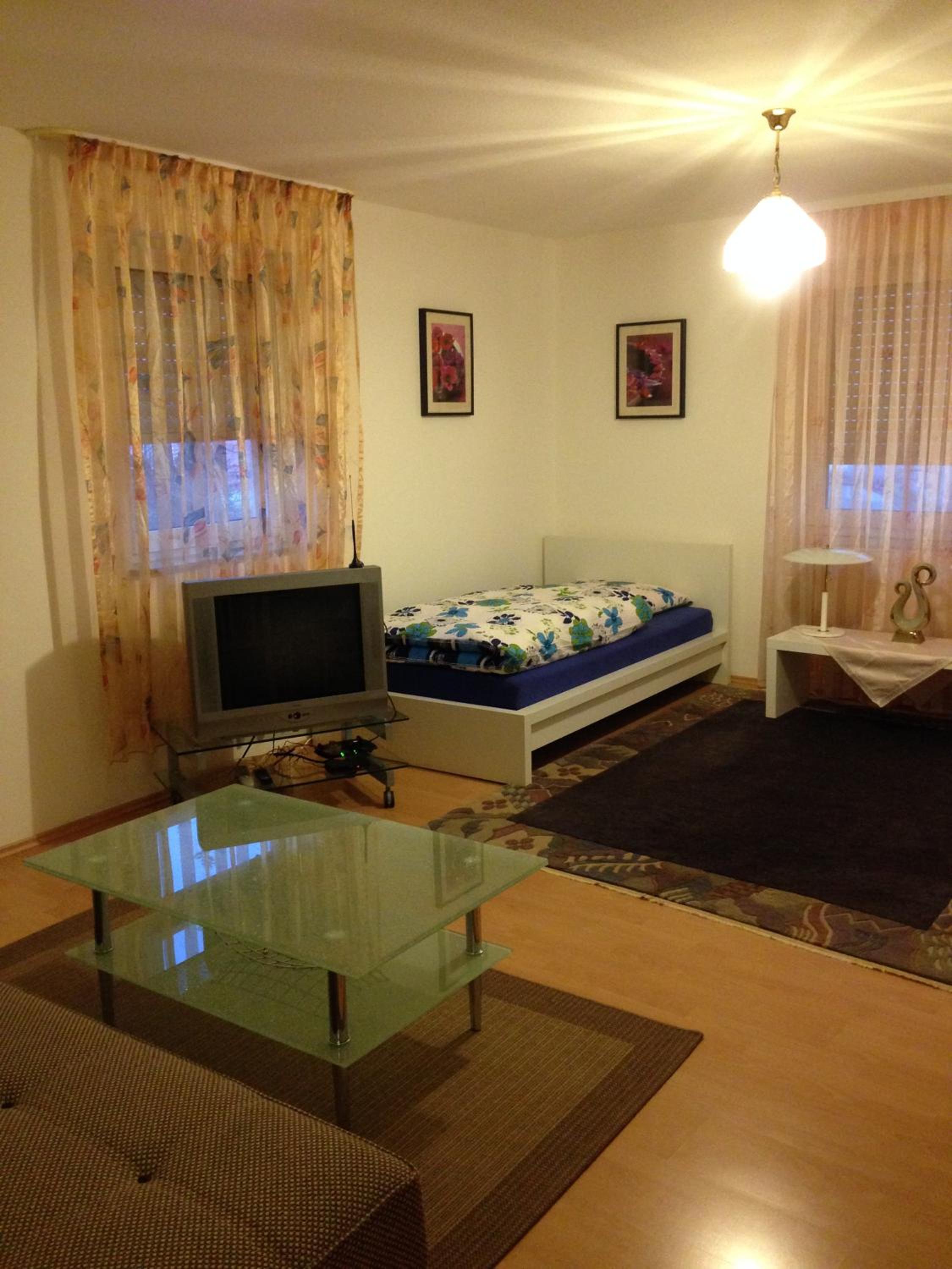Apartment - Ground Floor - Photo 2