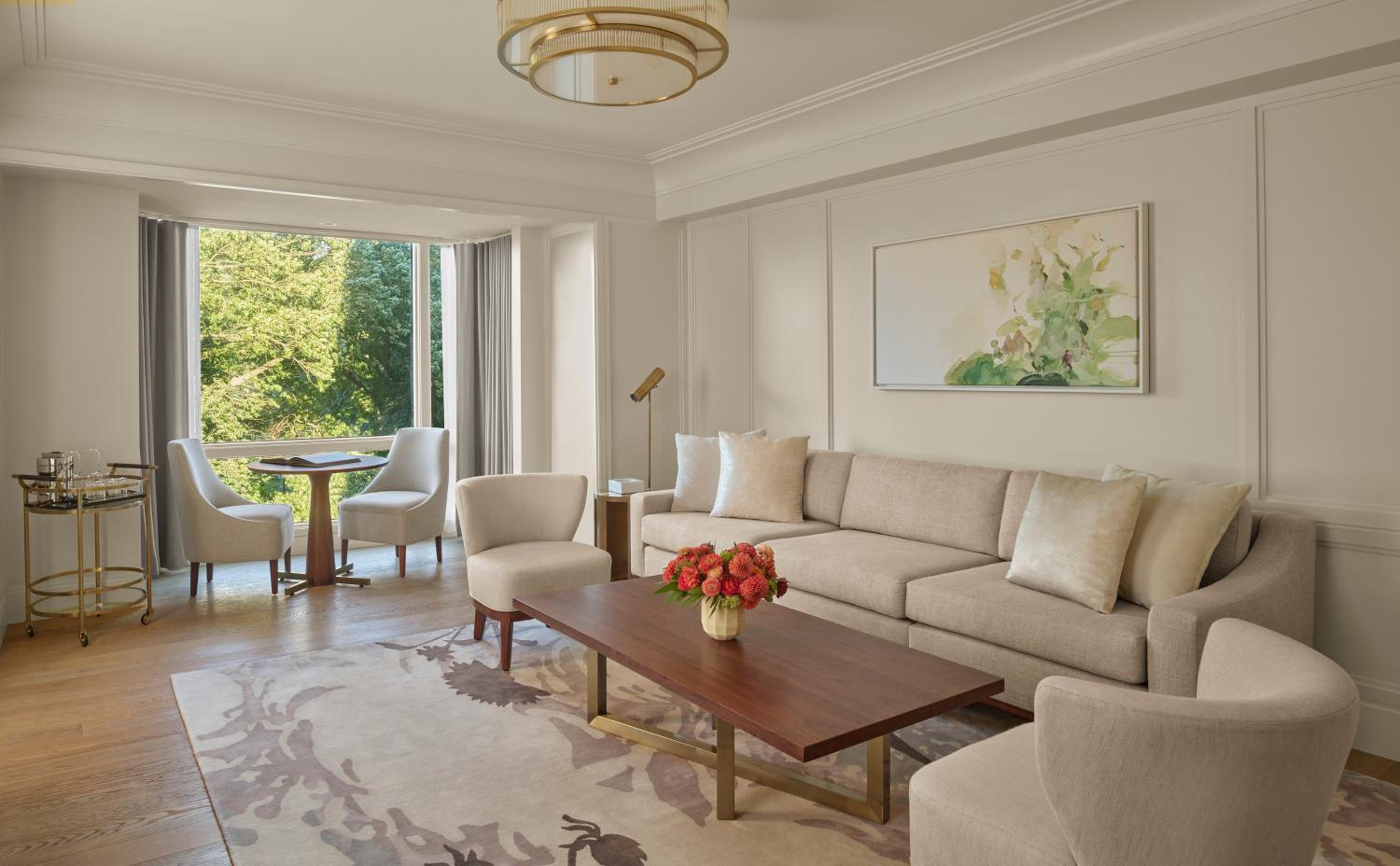 Suite With Garden View thumbnail 5