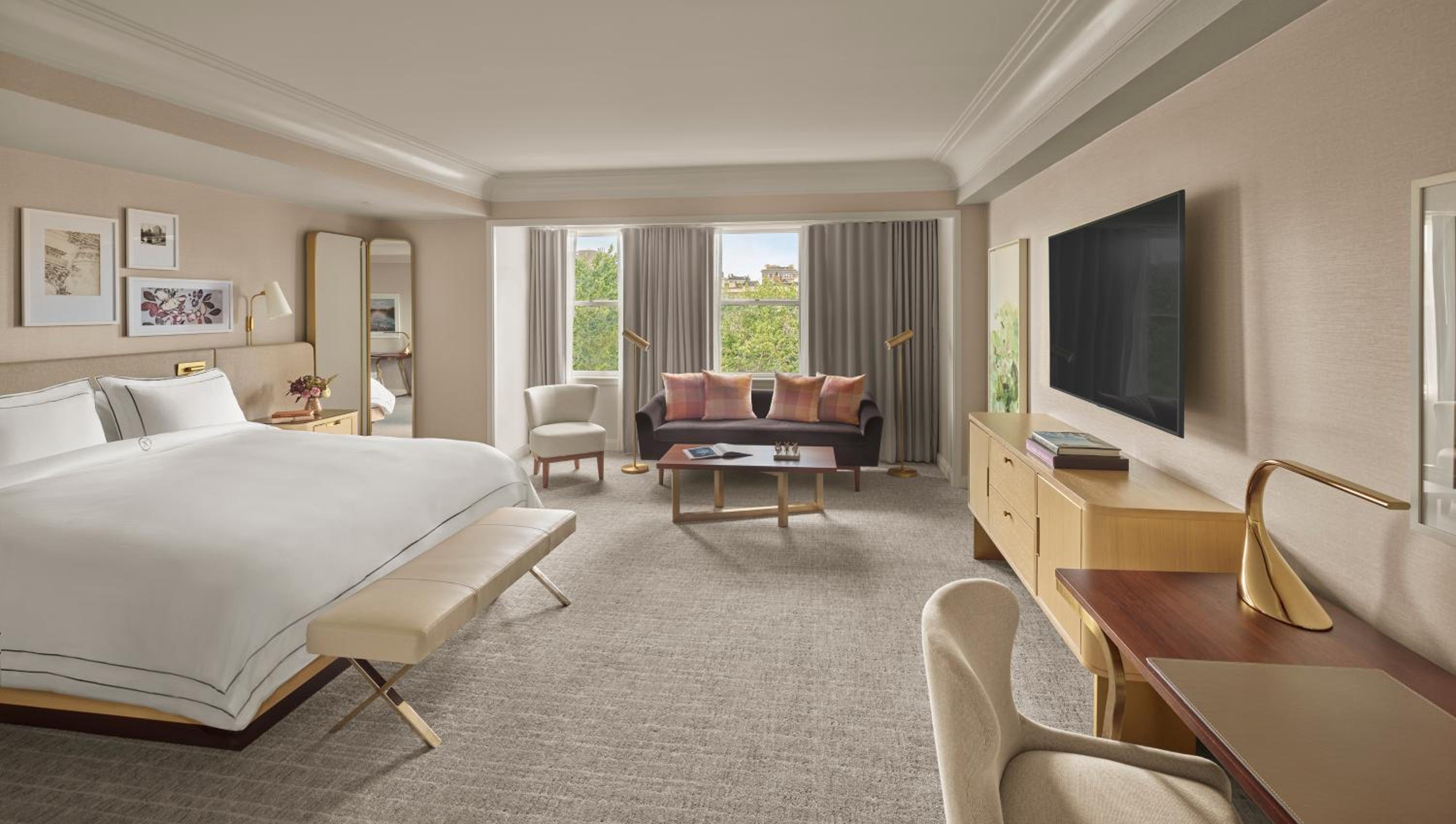 King Room with One King Bed (Non Smoking)