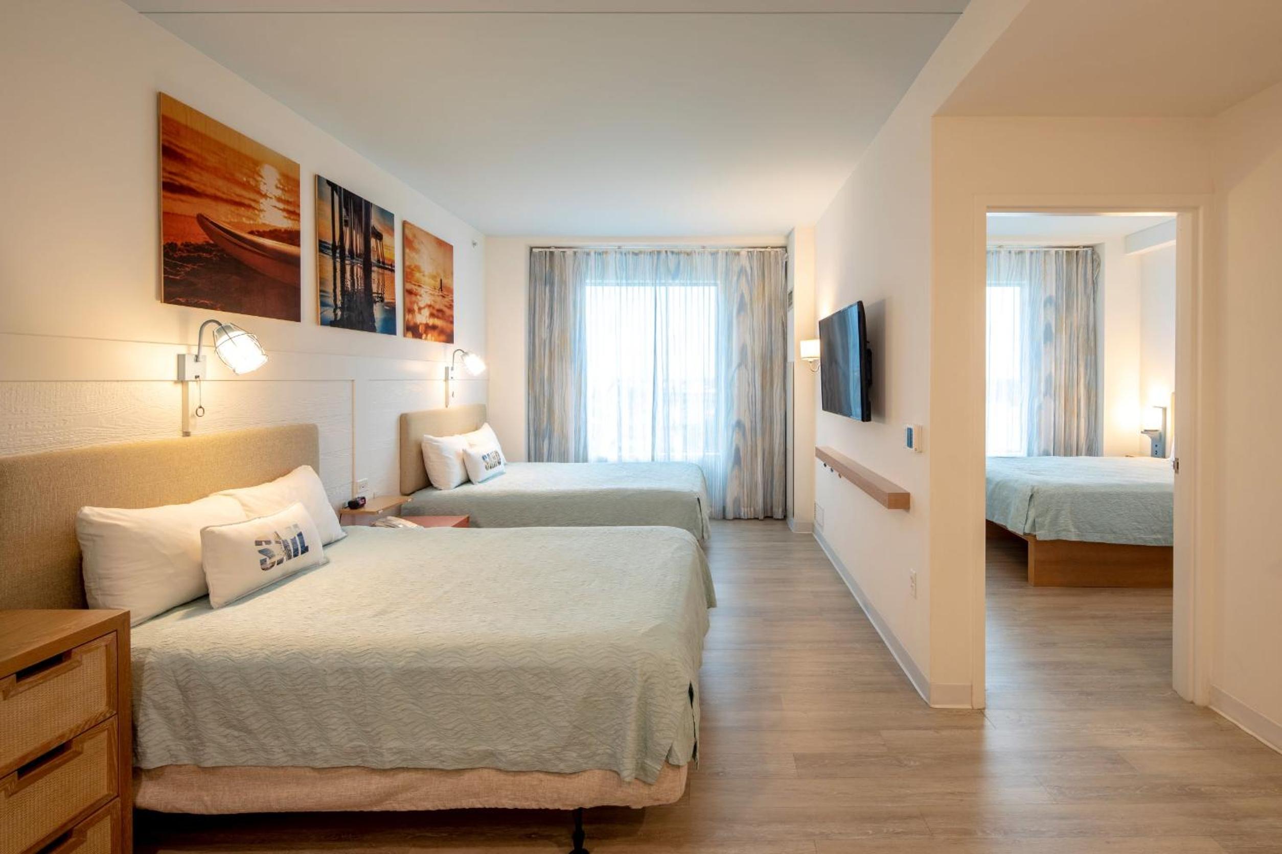 Two-Bedroom Suite with Roll-In Shower Mobility Accessible (Includes Early Park Admission*)