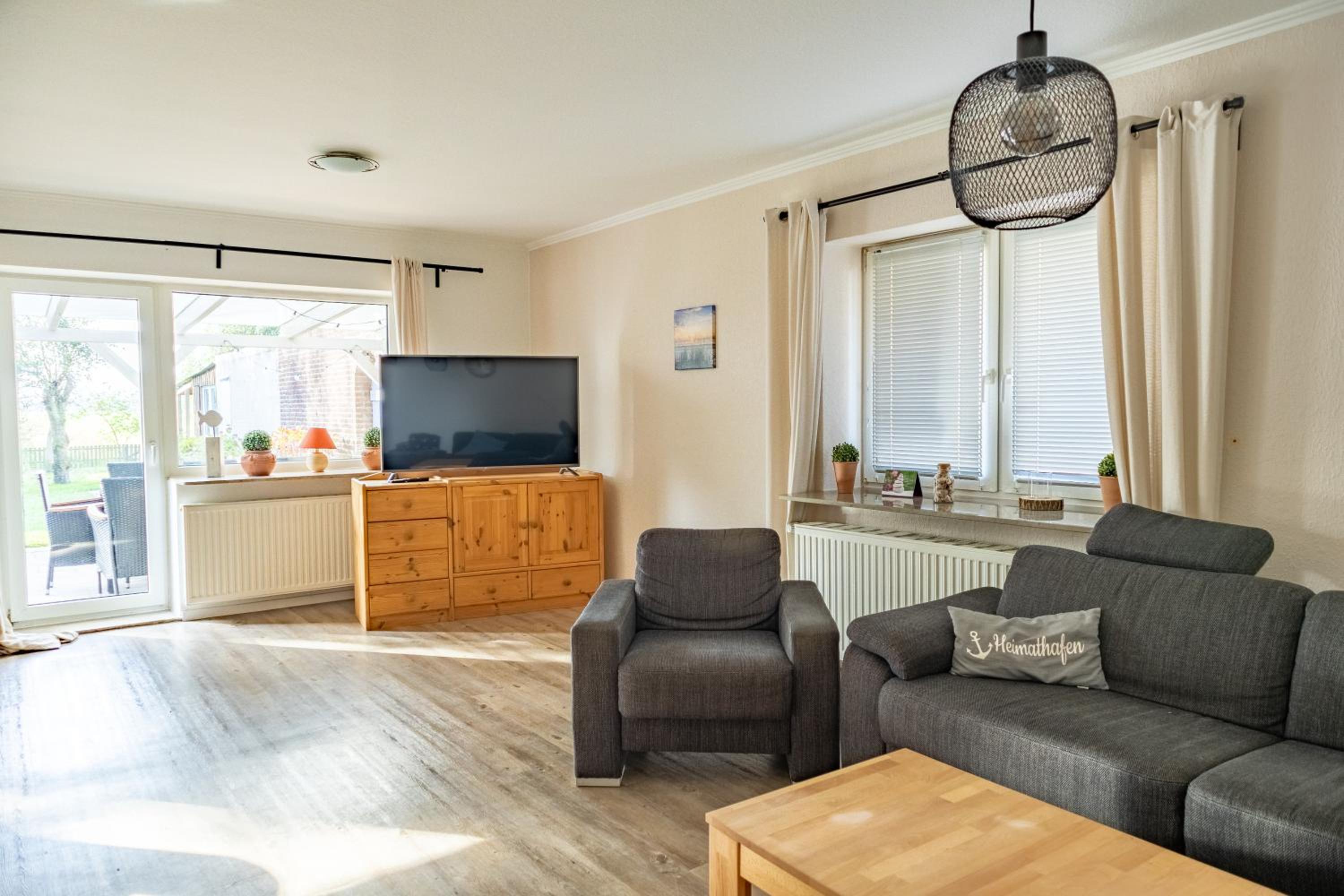 Four-Bedroom House photo 3