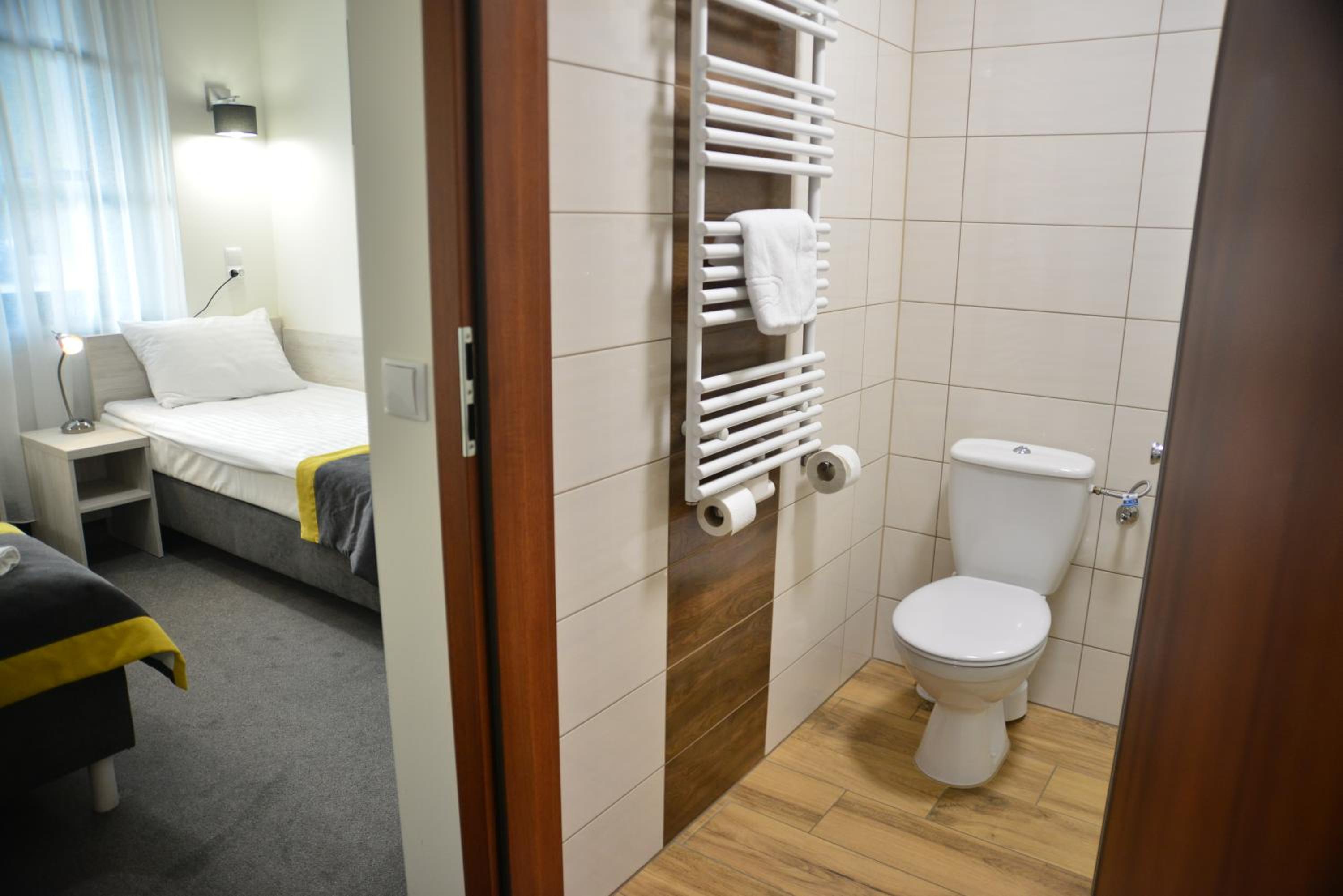 Double or Twin Room - Photo 2
