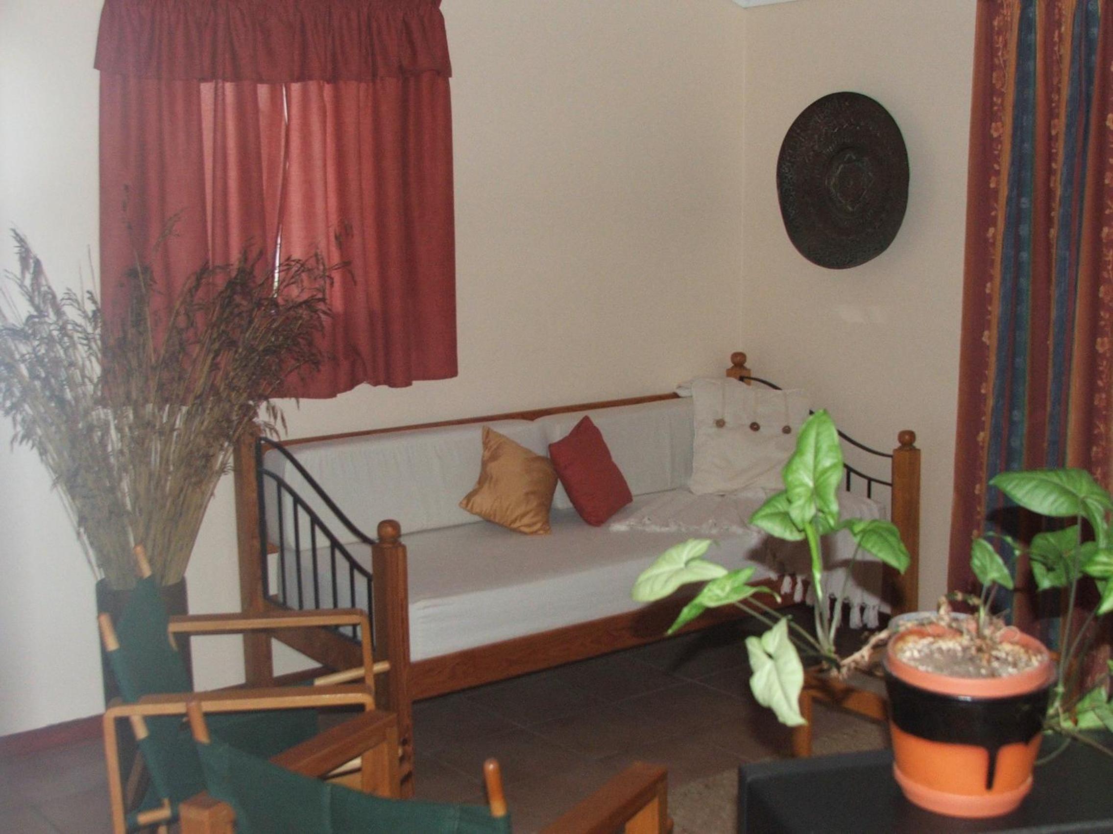 Family Room (2 Adults + 2 Children) photo 3
