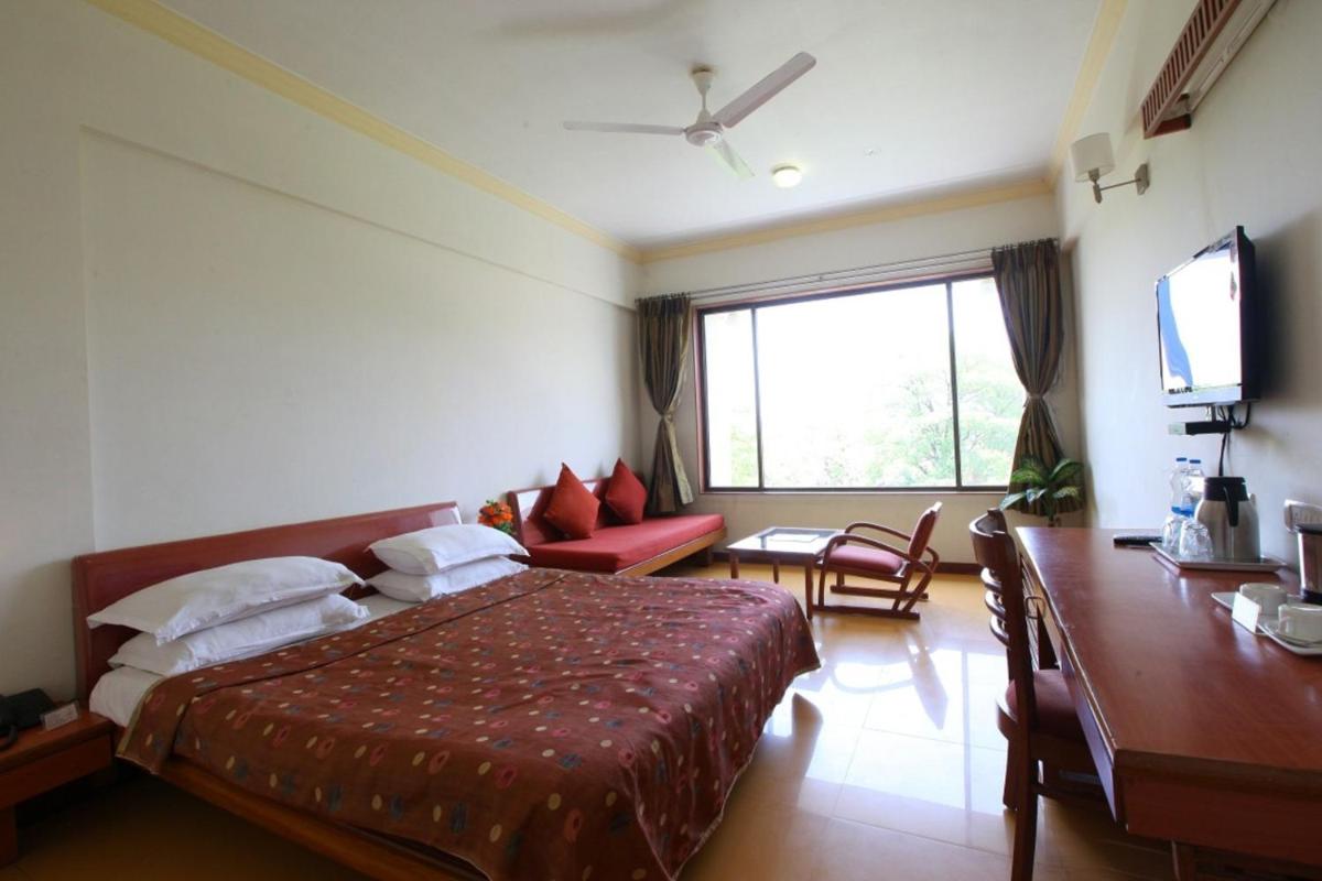 Deluxe Double Room photo 3