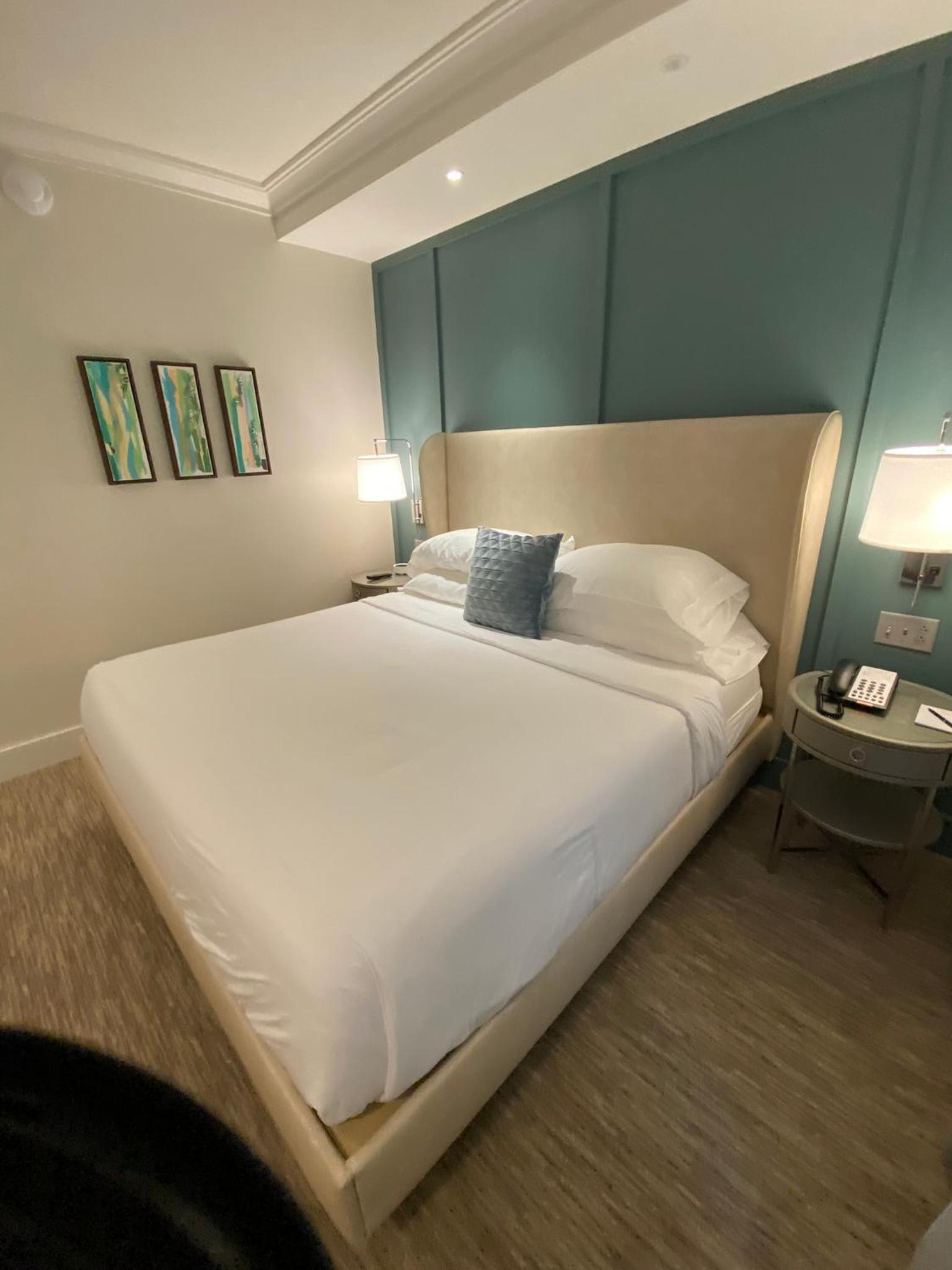 Standard King Room - Photo 4