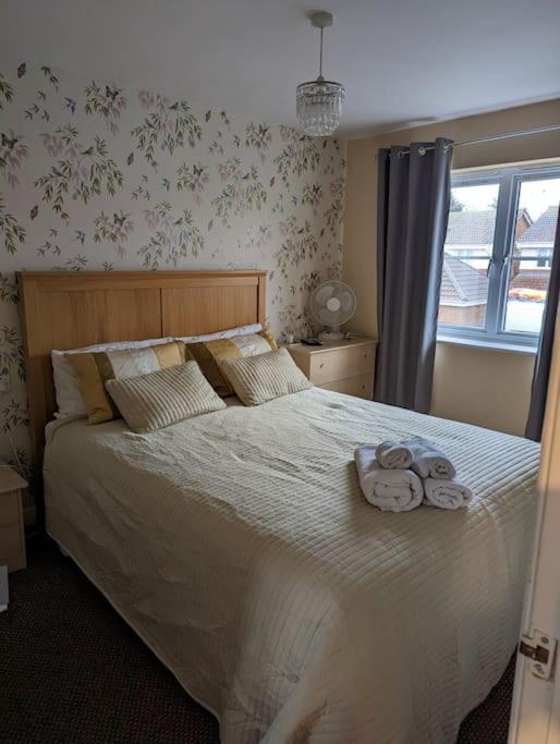Three-Bedroom House photo 3