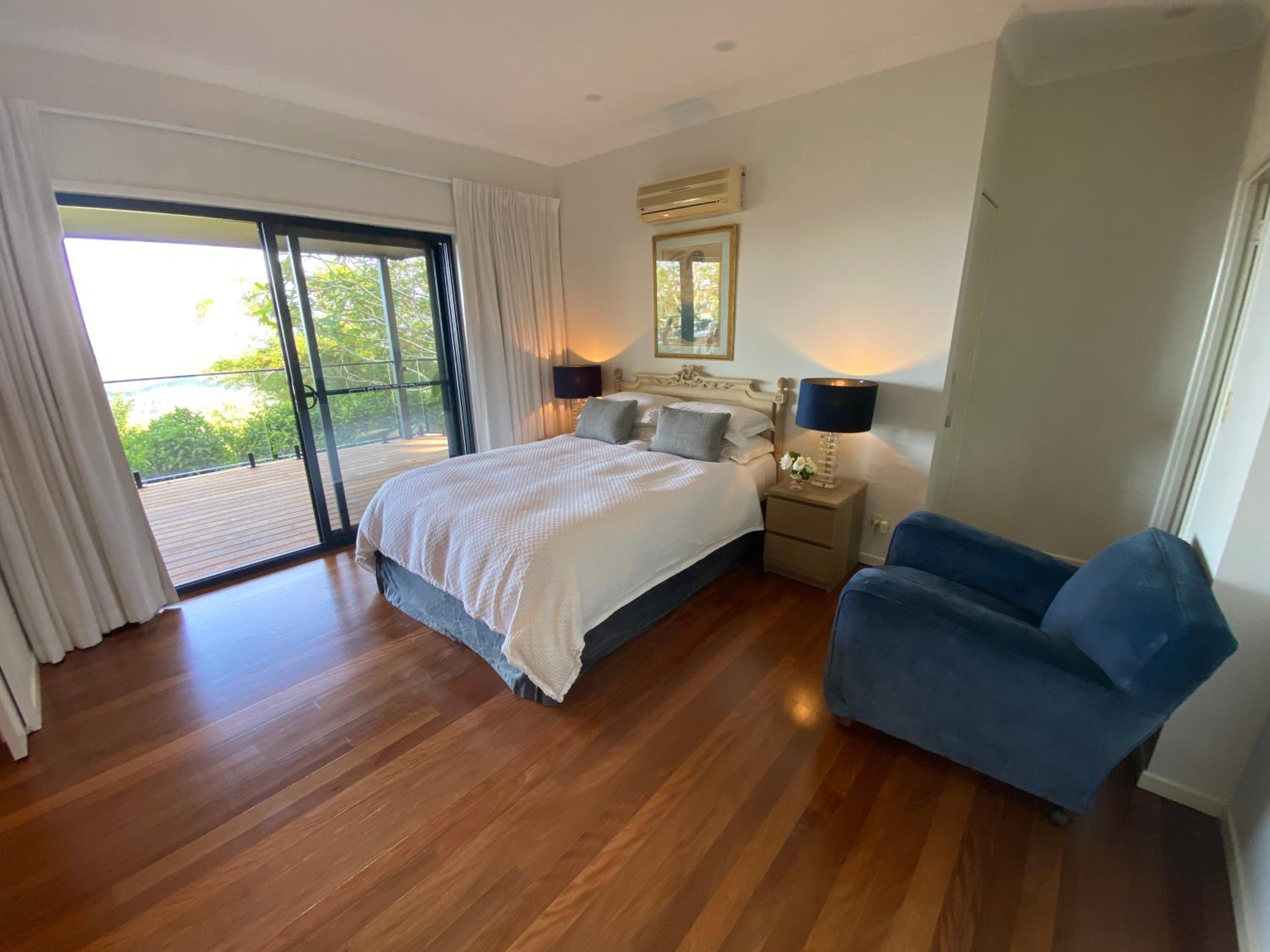 Four-Bedroom House photo 1