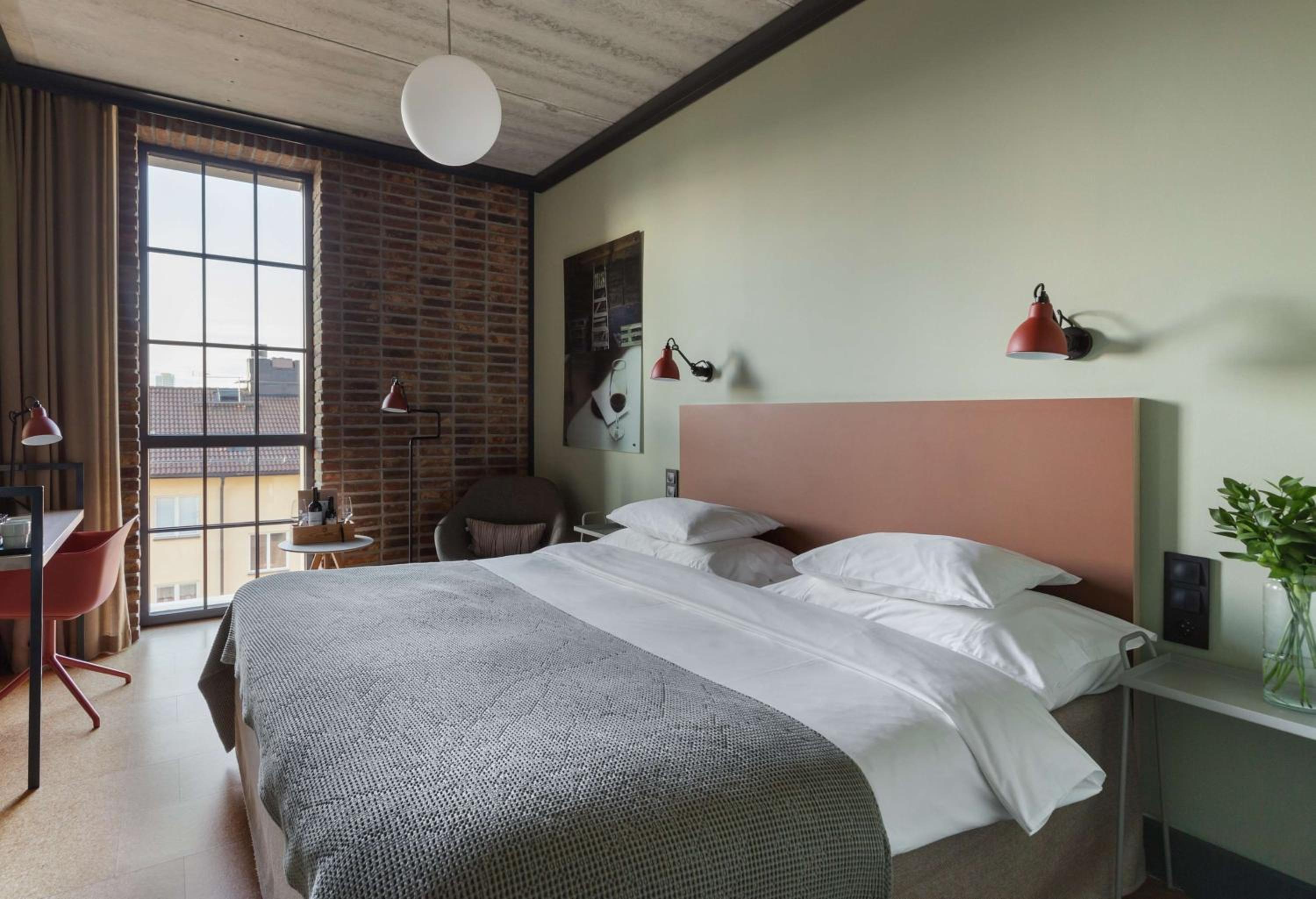 Standard King Room