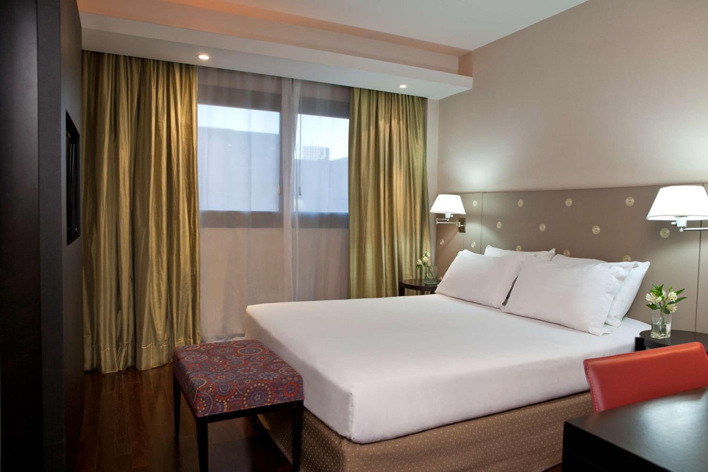 Standard Double Or Twin Room Free Parking Promo photo 3