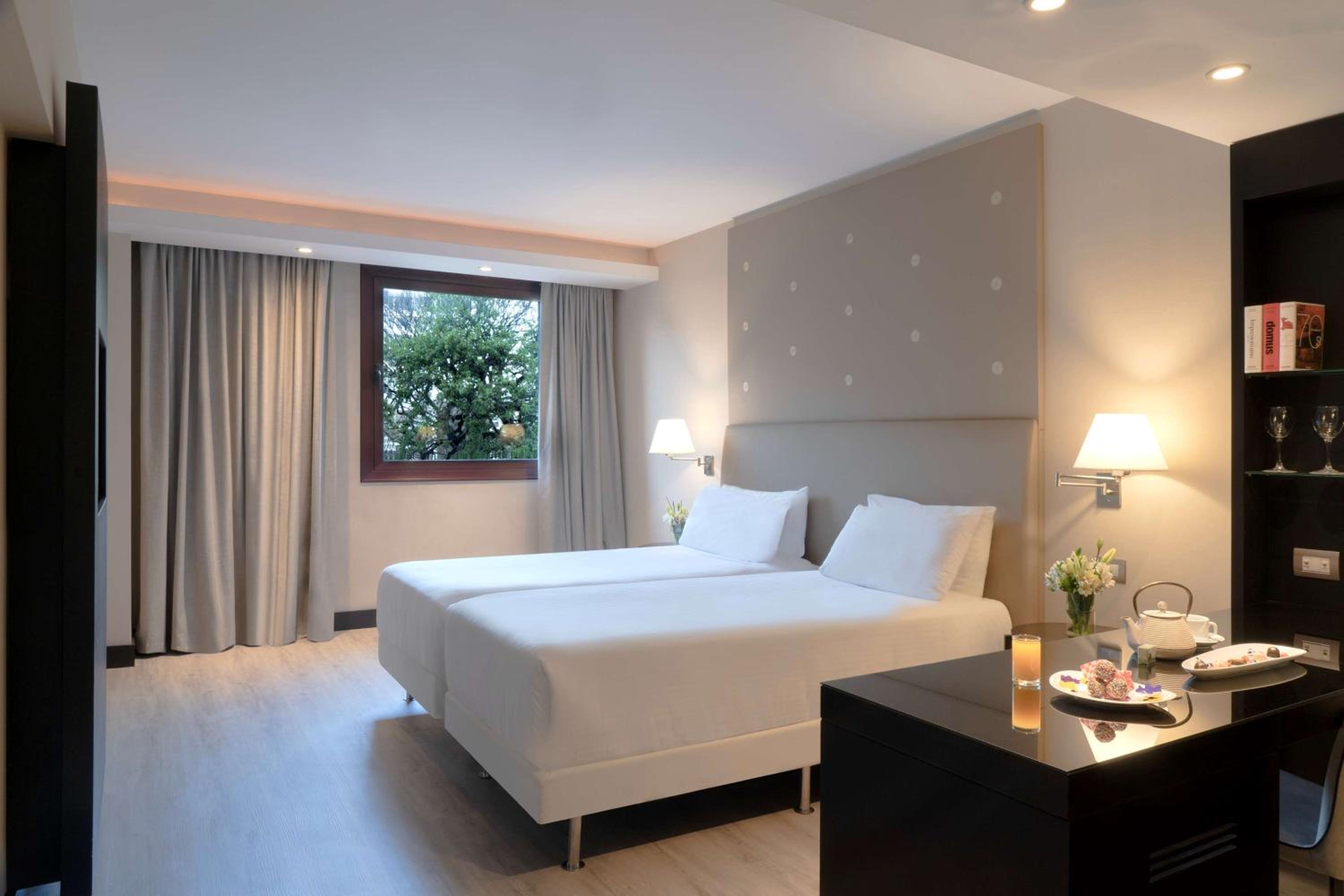 Standard Double Or Twin Room Free Parking Promo With Breakfast photo 3