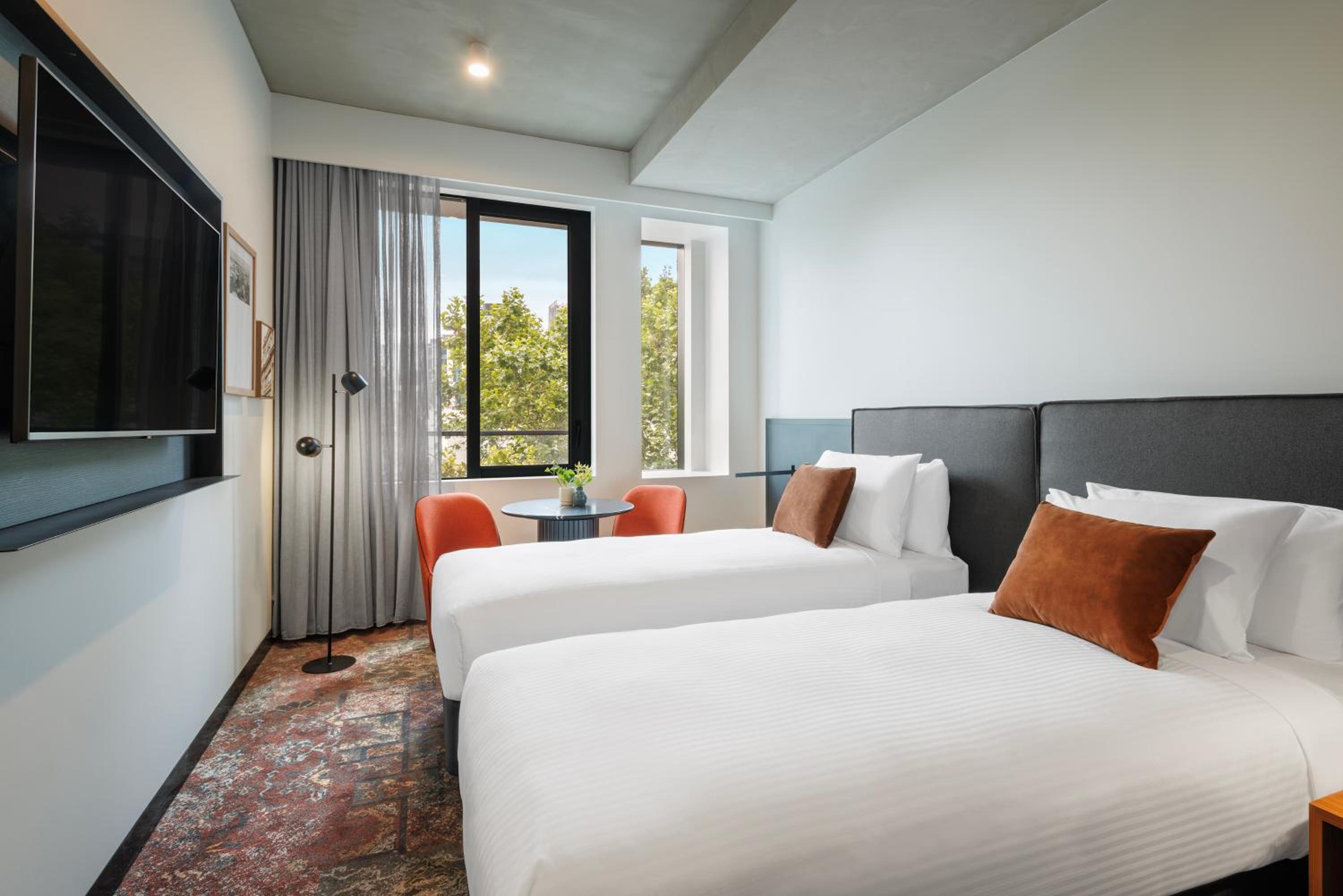 Superior Veriu Suite - Photo 2