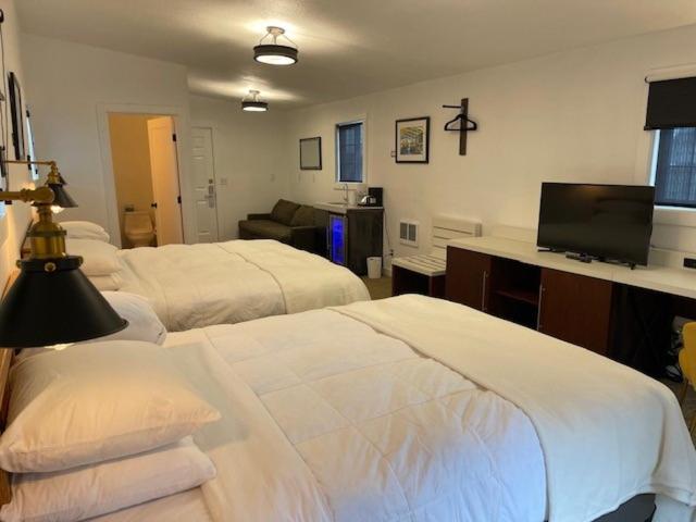 Deluxe Double Room with Balcony photo 1