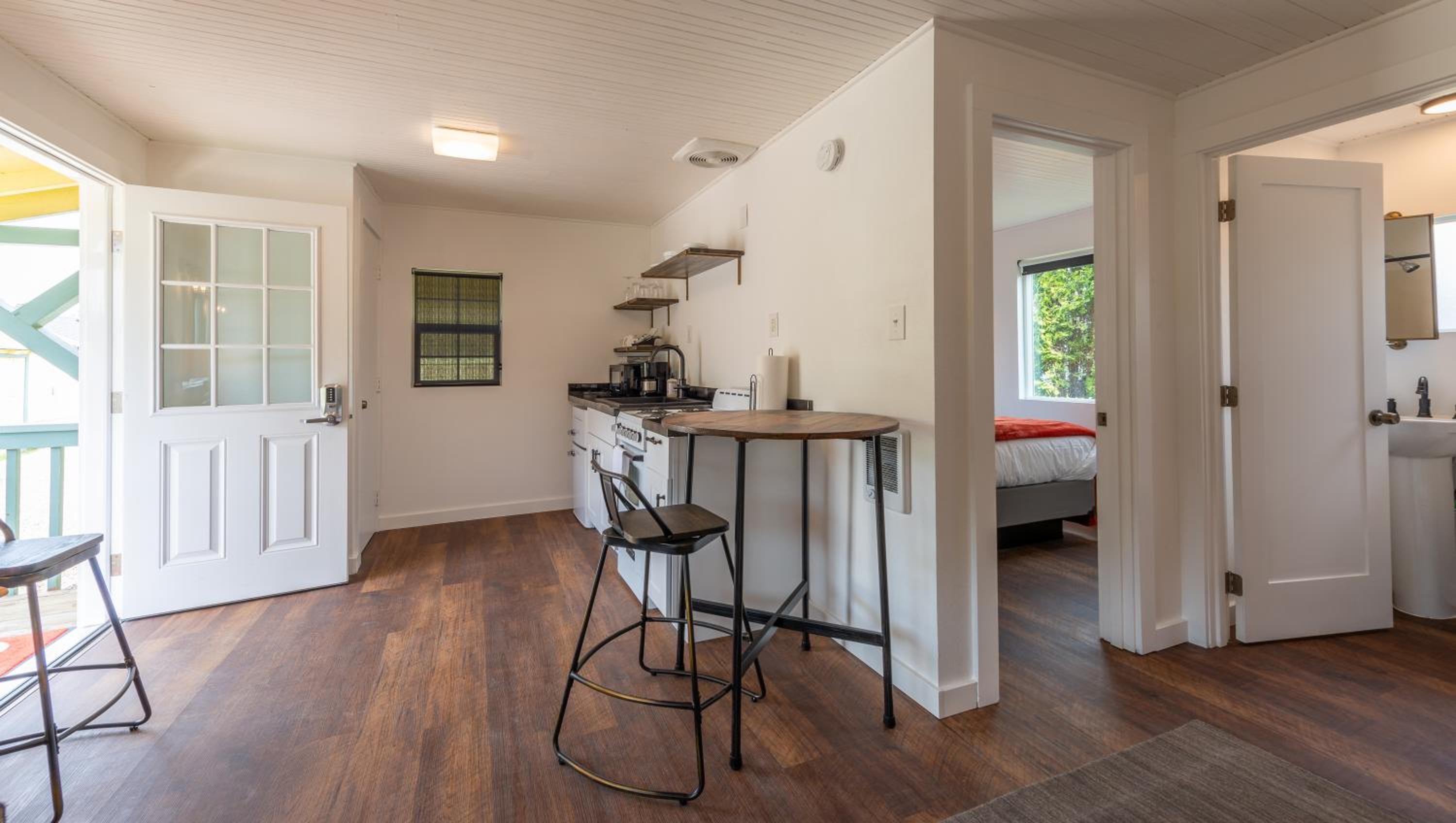 Deluxe Queen Suite