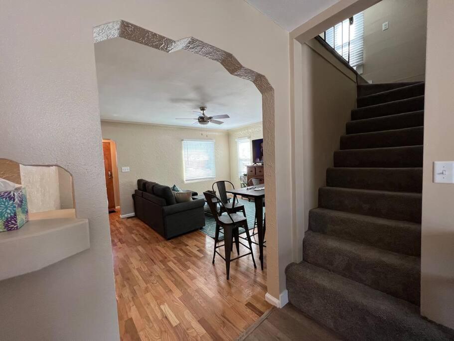 Three-Bedroom House photo 2