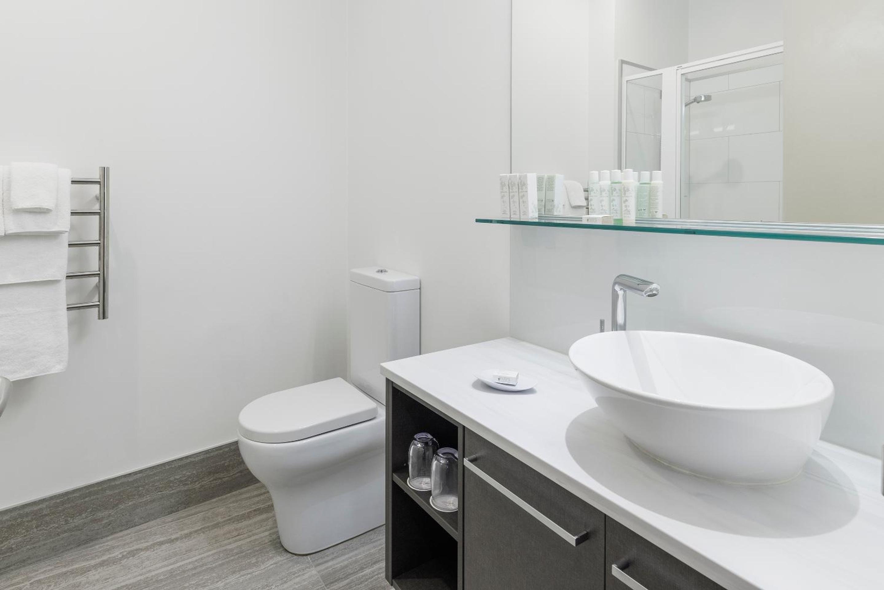 One Bedroom Apartment - Photo 4