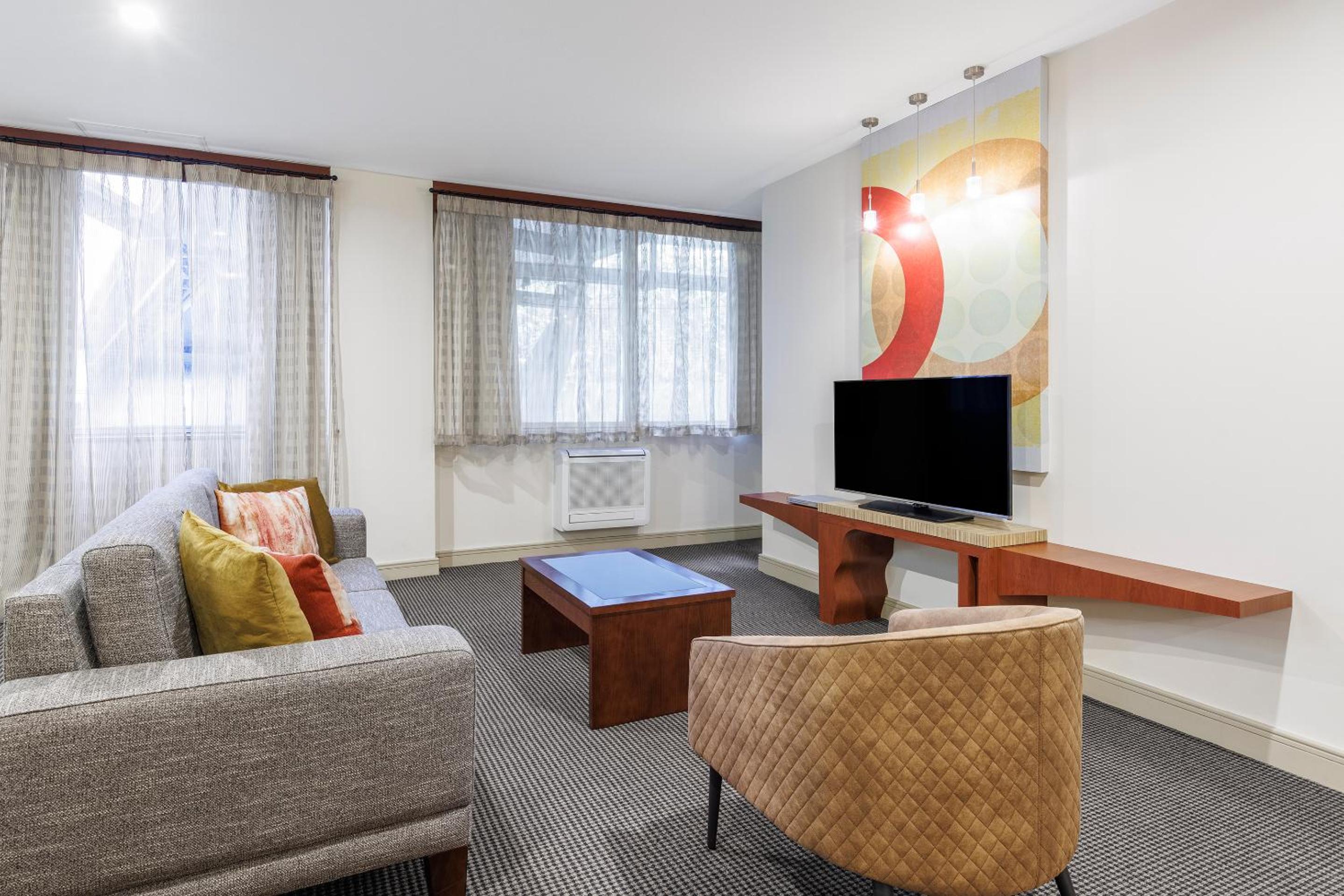 One Bedroom Apartment - Photo 1