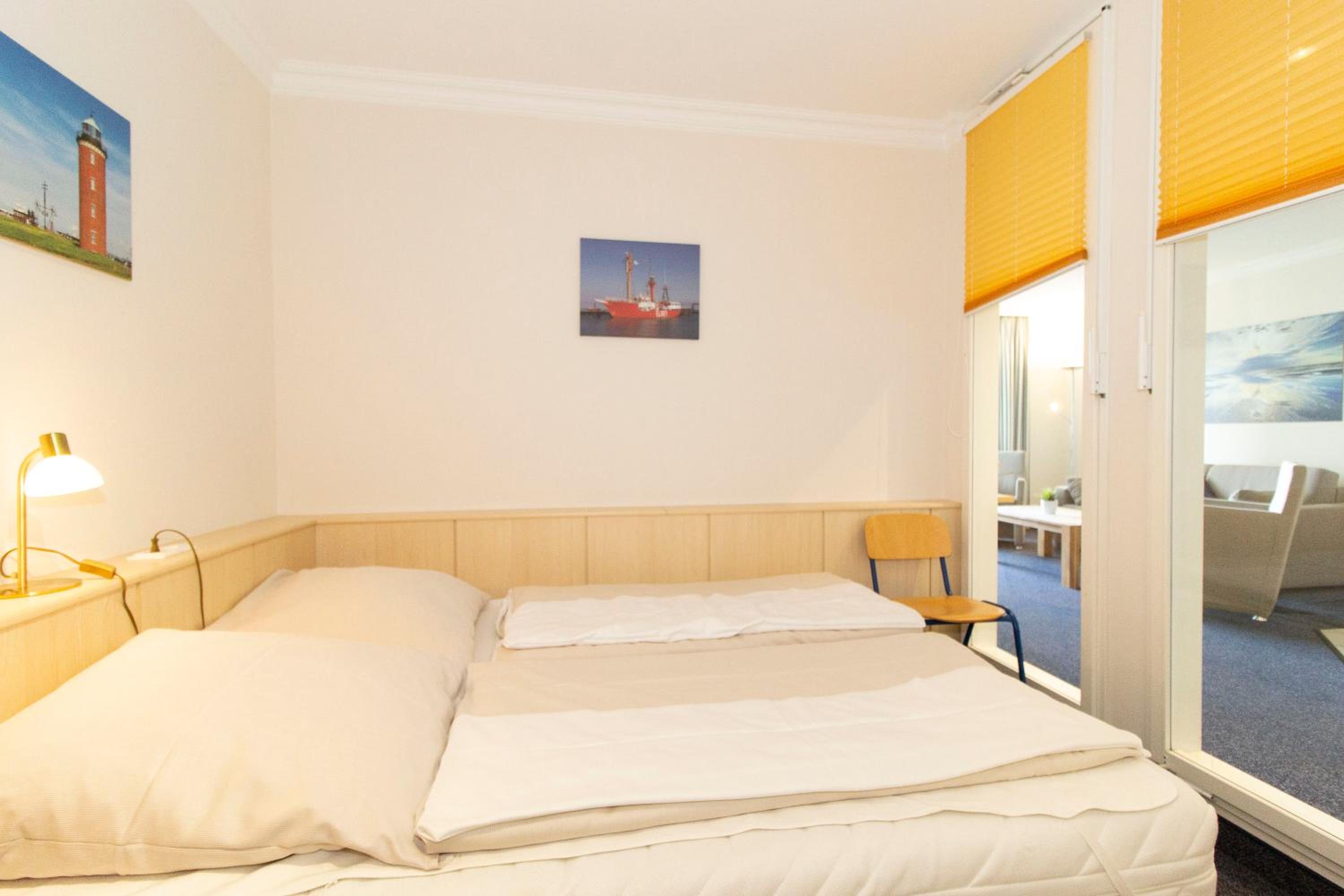 Apartment with Balcony photo 2