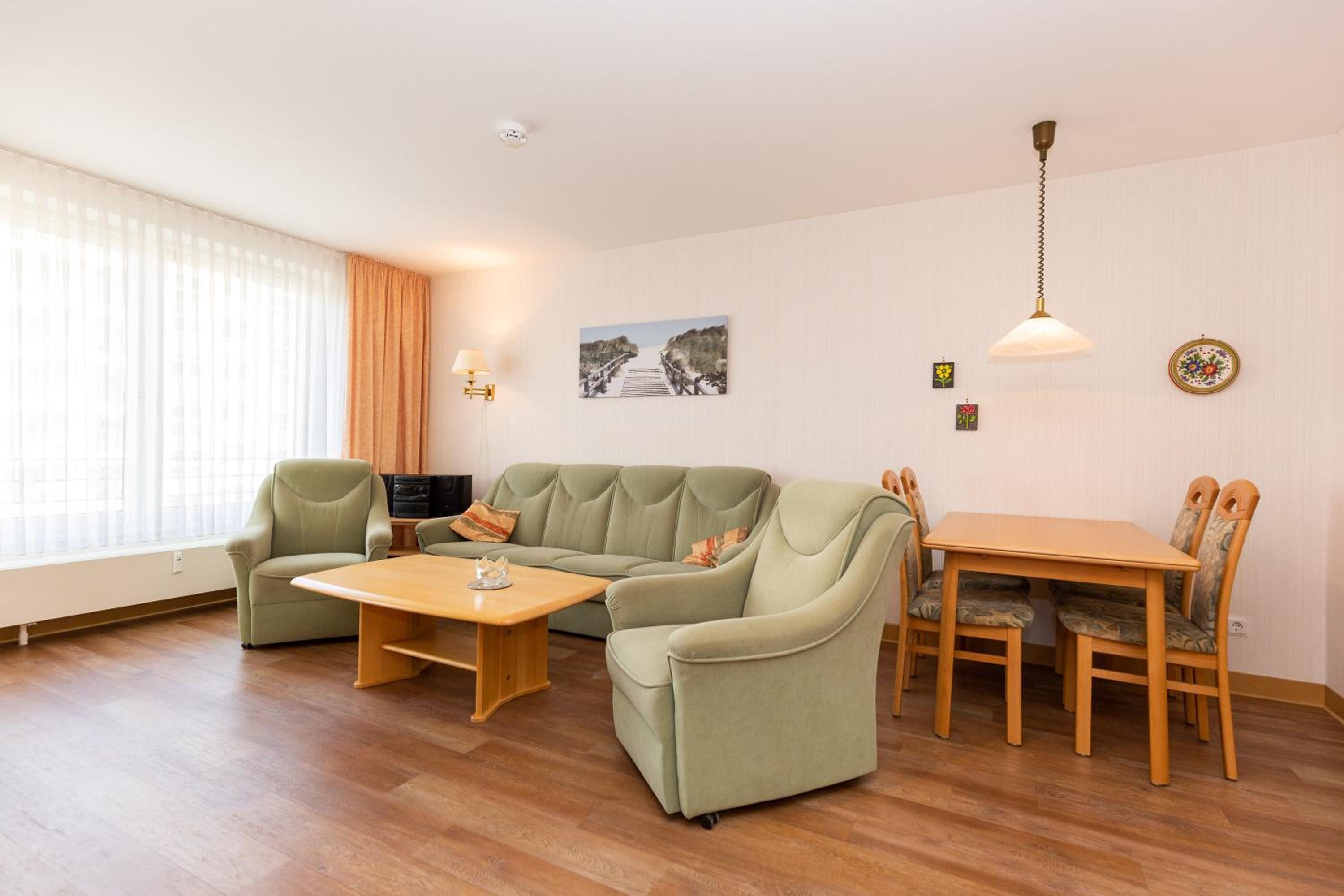 Apartment with Balcony photo 1