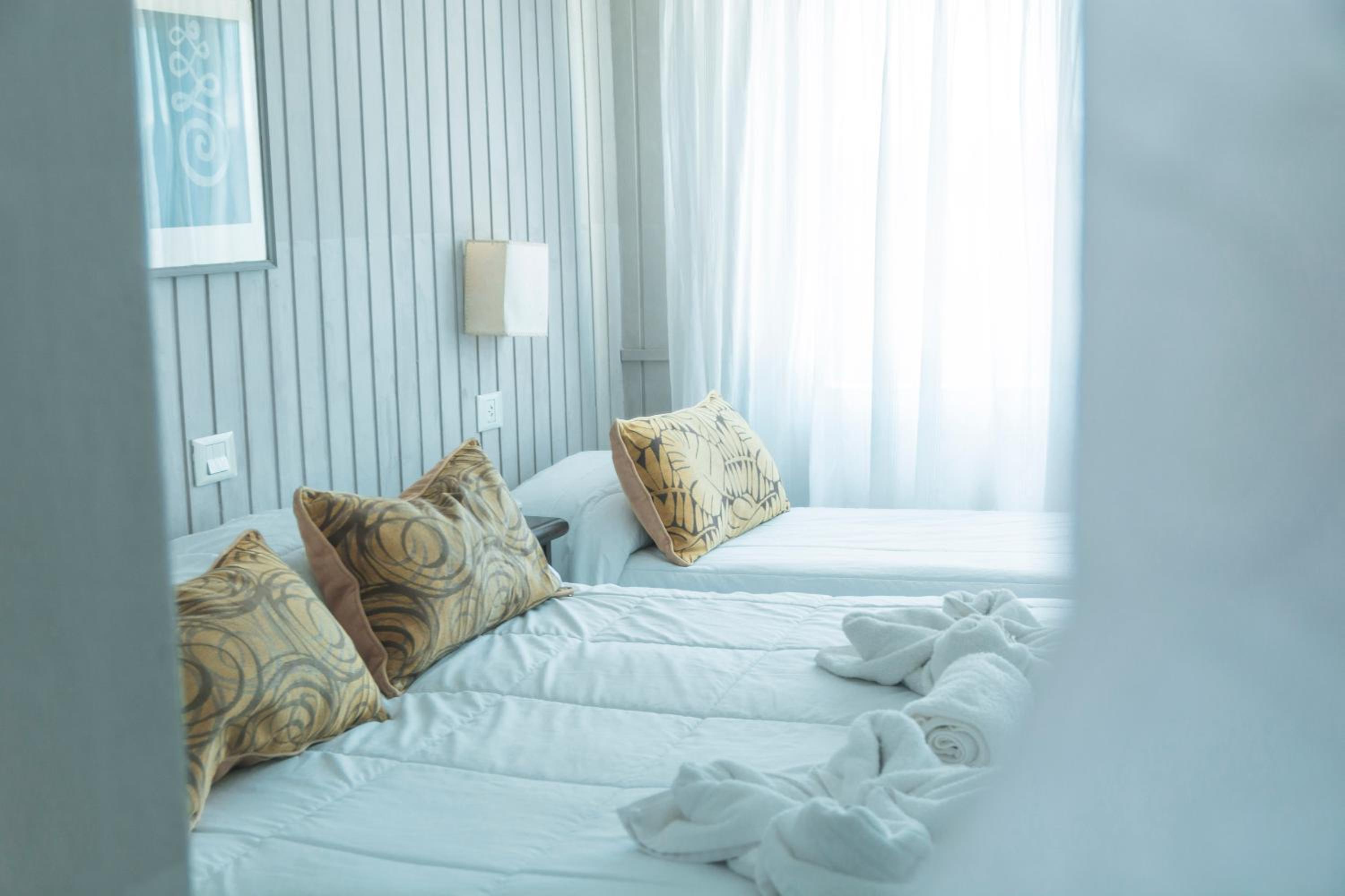 Triple Room with Lake View photo 1