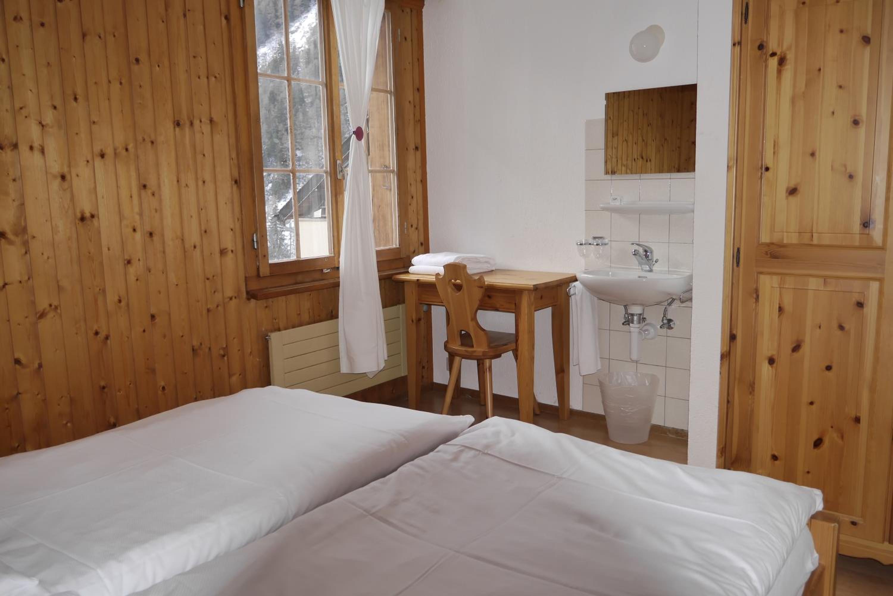 Double Room with Shared Bathroom, photo 7