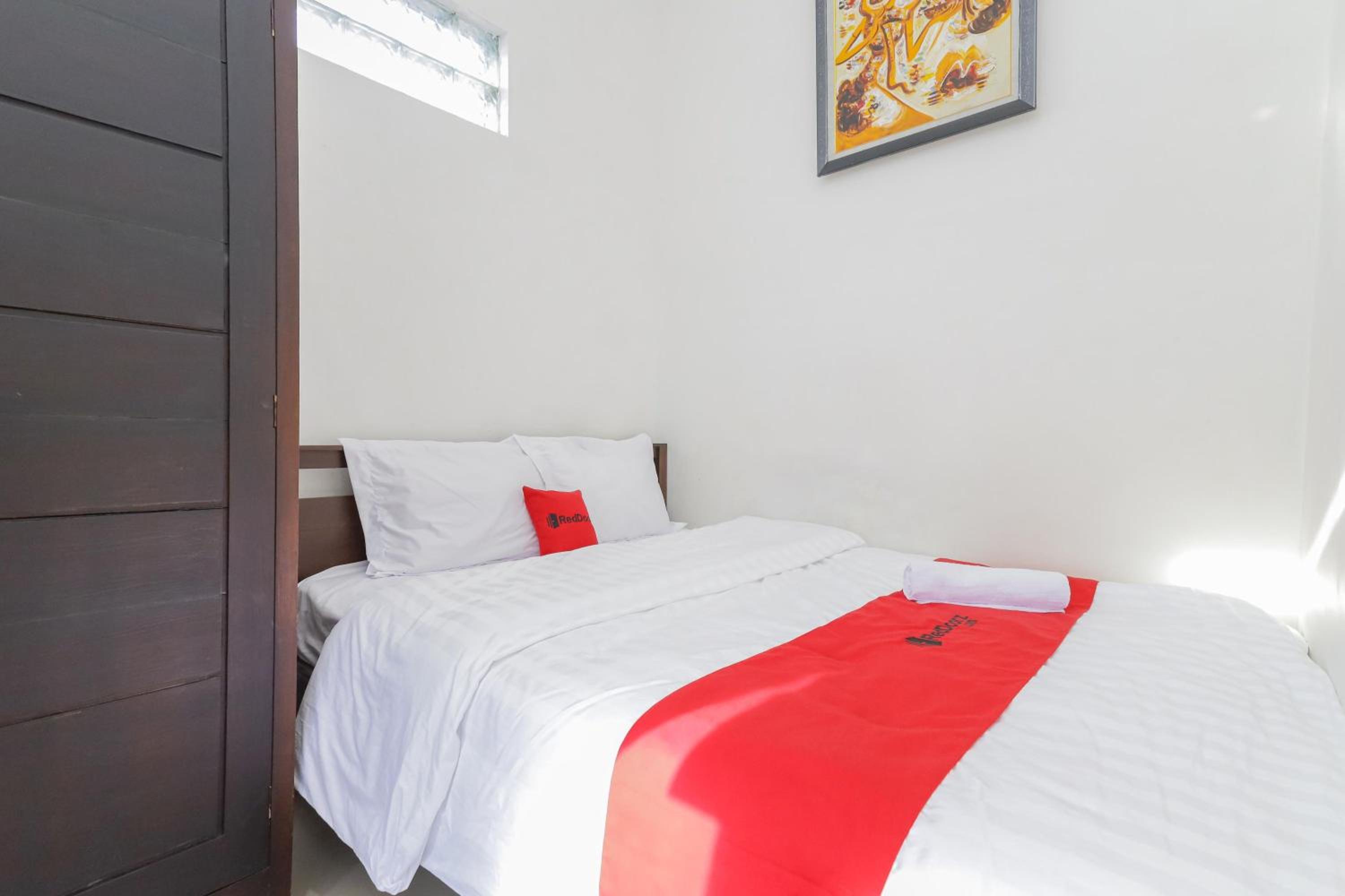 Standard Double Room - Photo 8