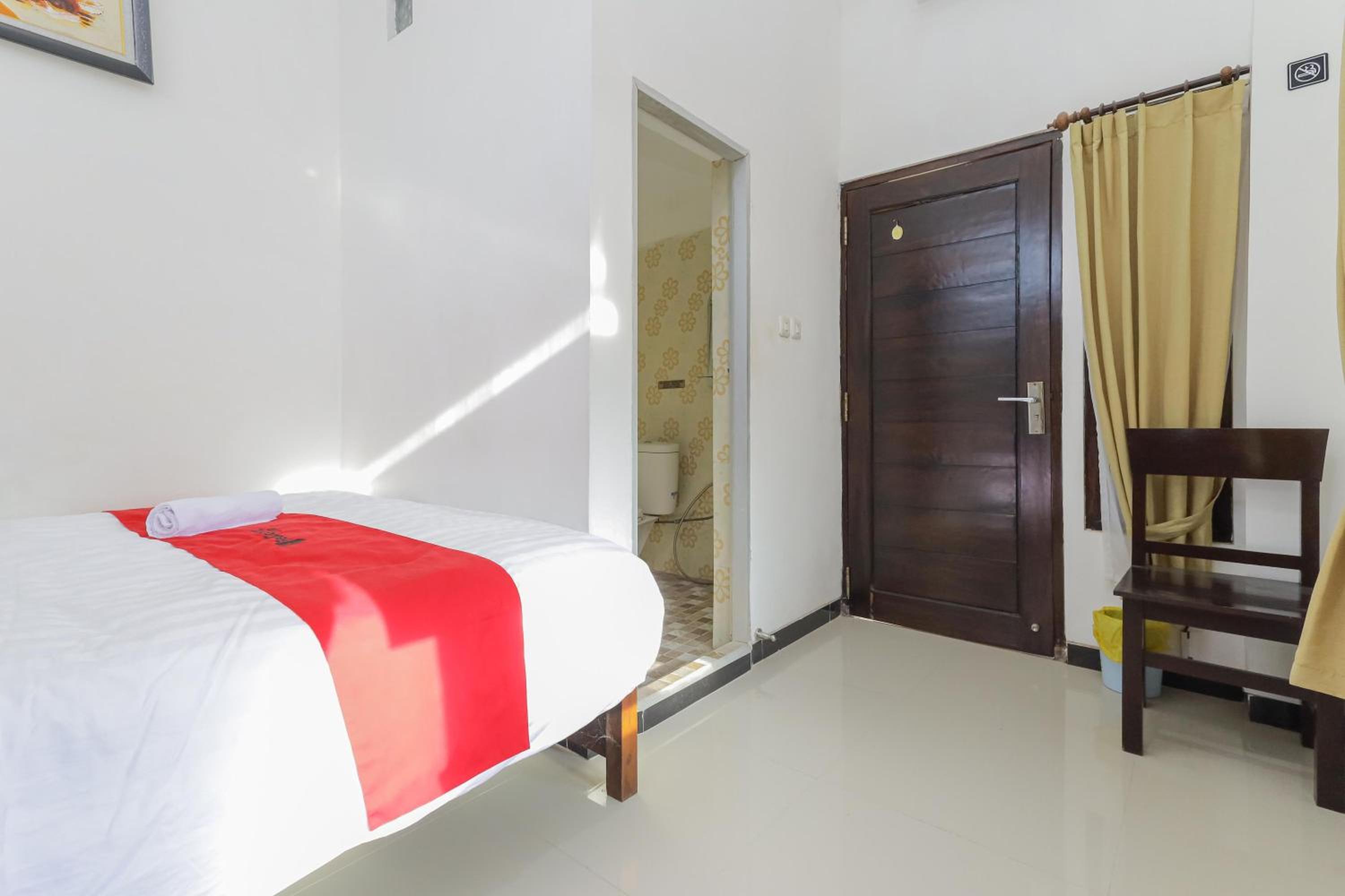 Standard Double Room - Photo 7