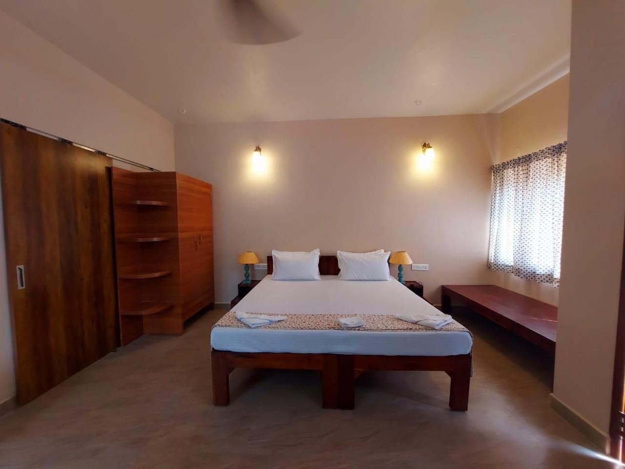 Family Studio - Photo 2