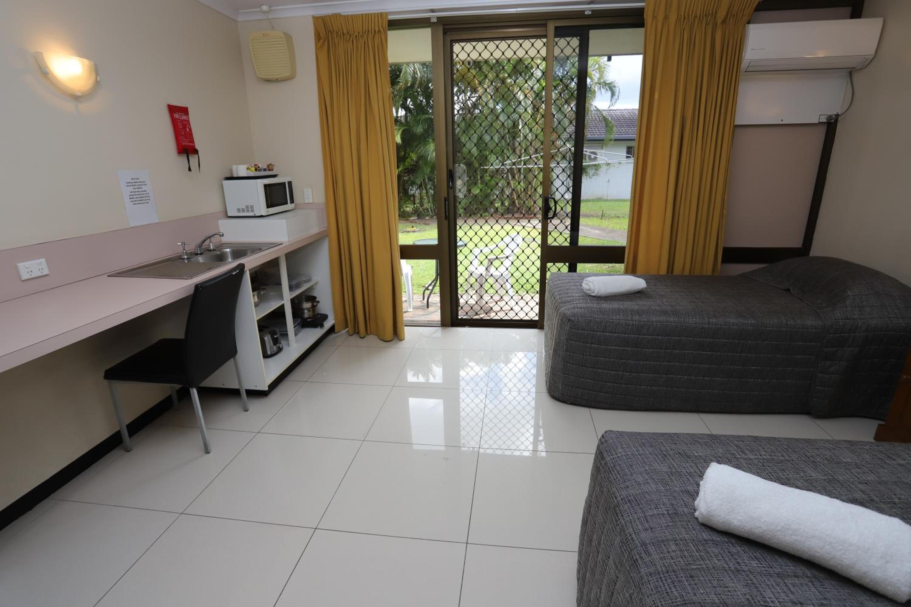 Executive Two-Bedroom Suite - Photo 6