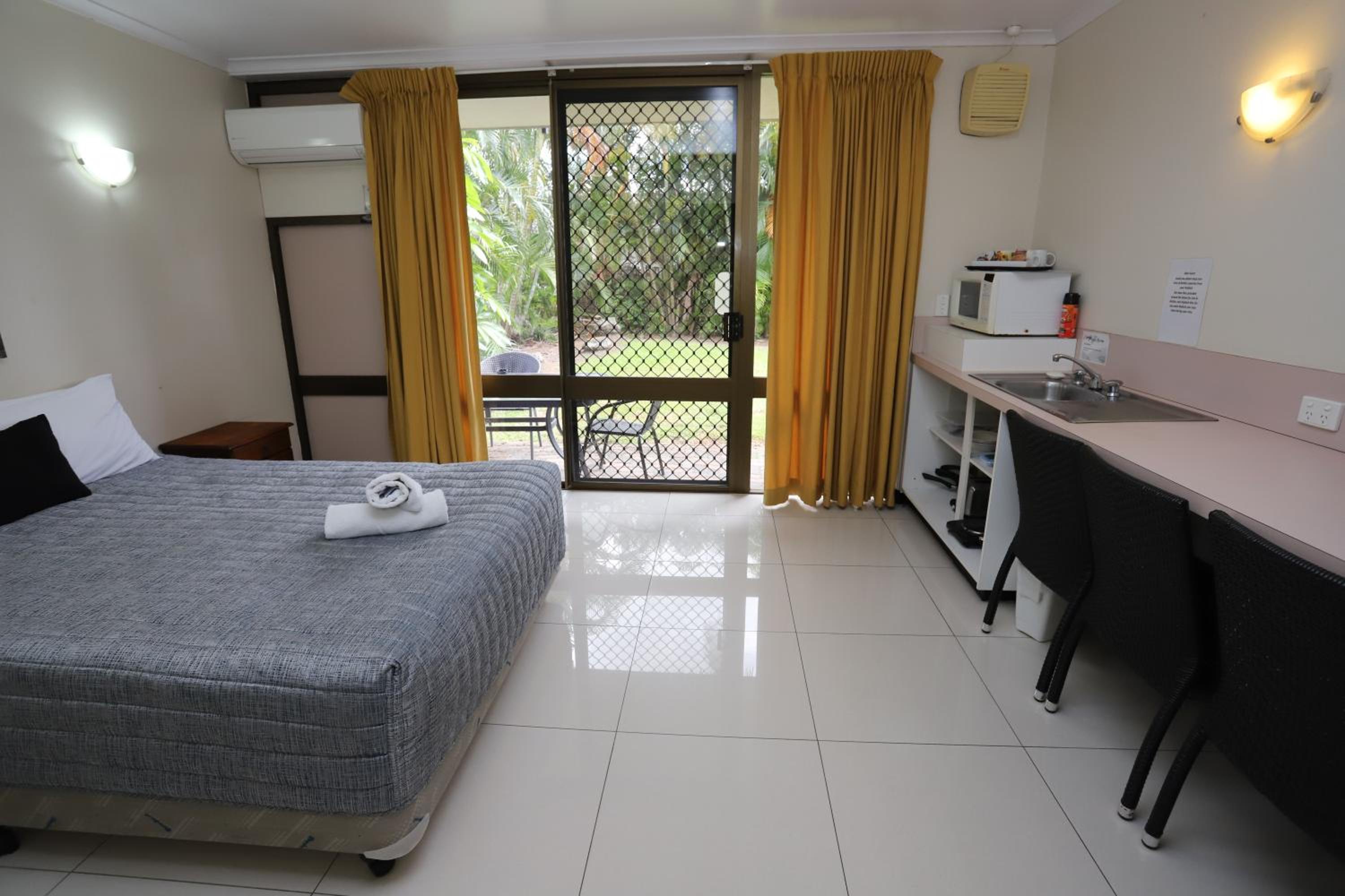 Executive Two-Bedroom Suite - Photo 12