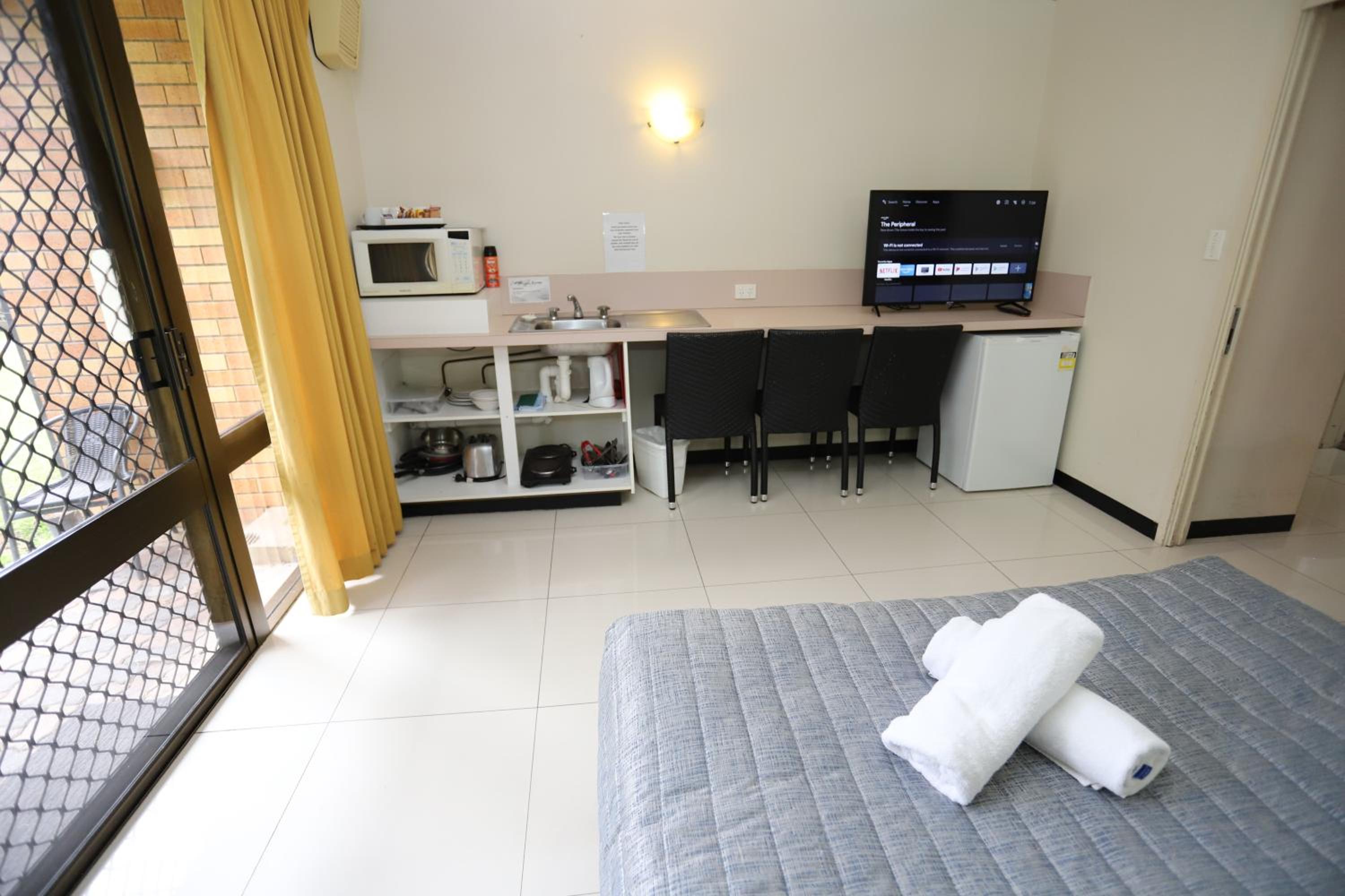 Executive Two-Bedroom Suite - Photo 13
