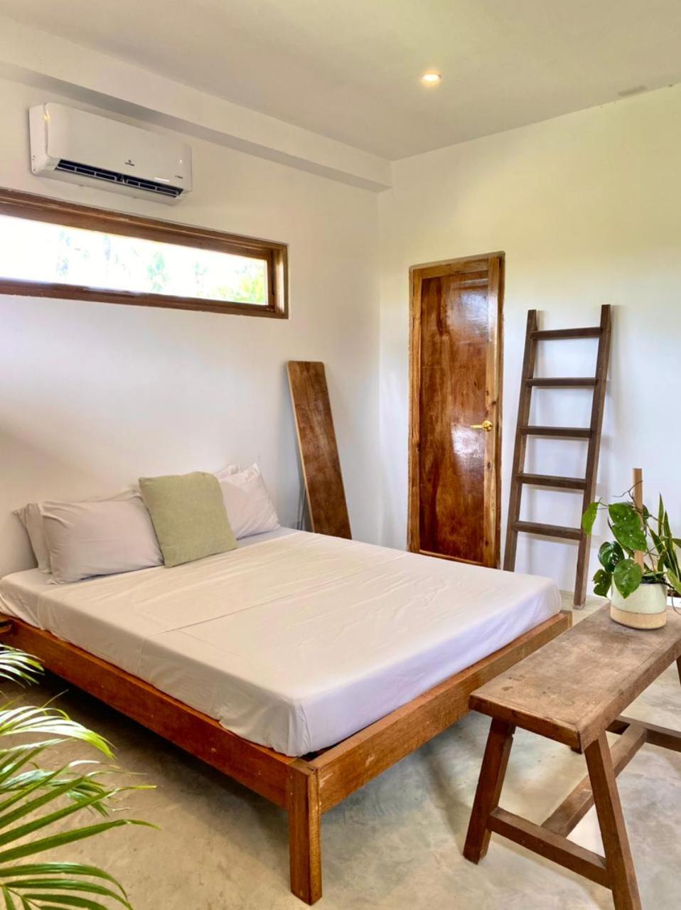 King Studio with Sofa Bed - Photo 8