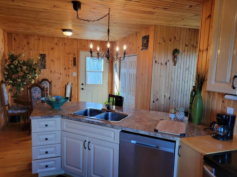 One-Bedroom House photo 1