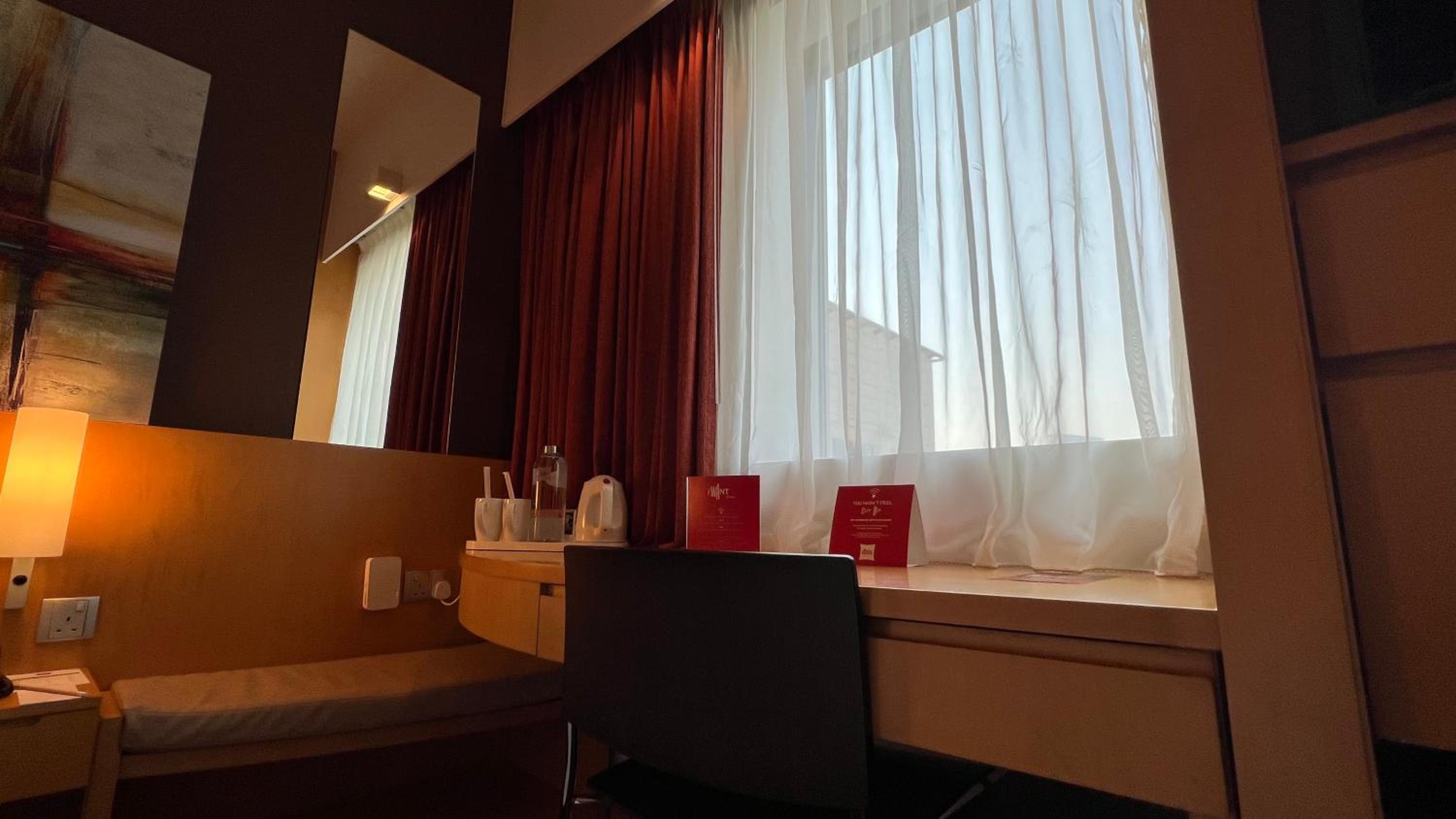 Premium Queen Room photo 3