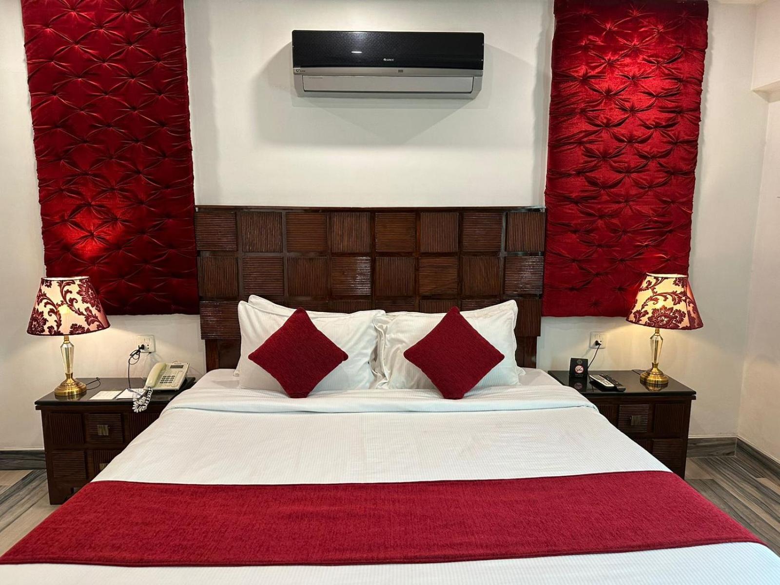 Deluxe Double Room photo 2