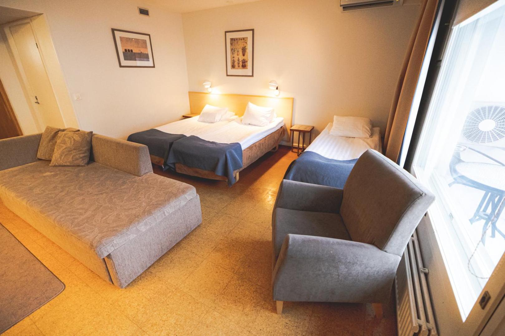 Quadruple room with Balcony photo 3