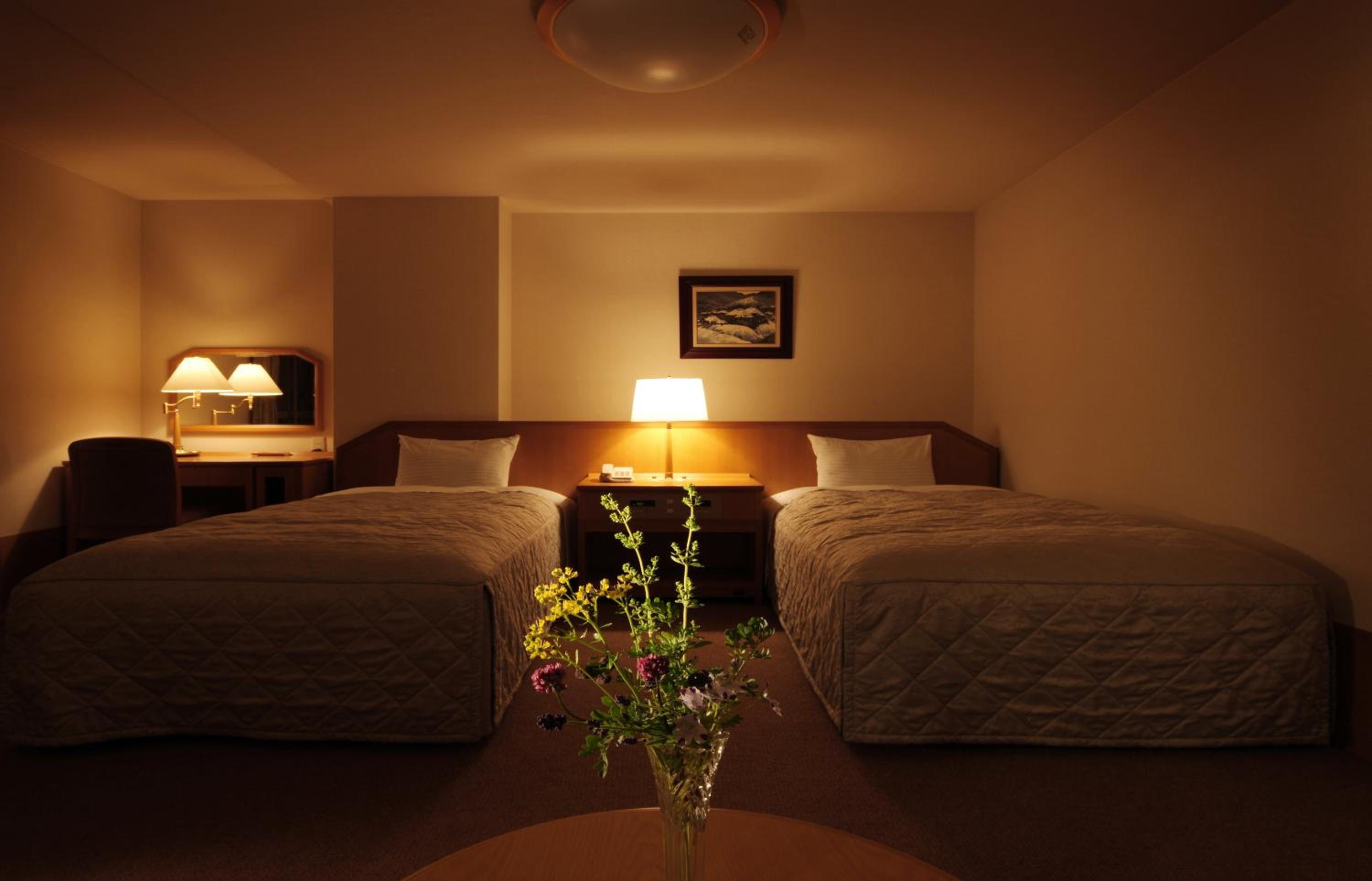 Standard Twin Room - Photo 2