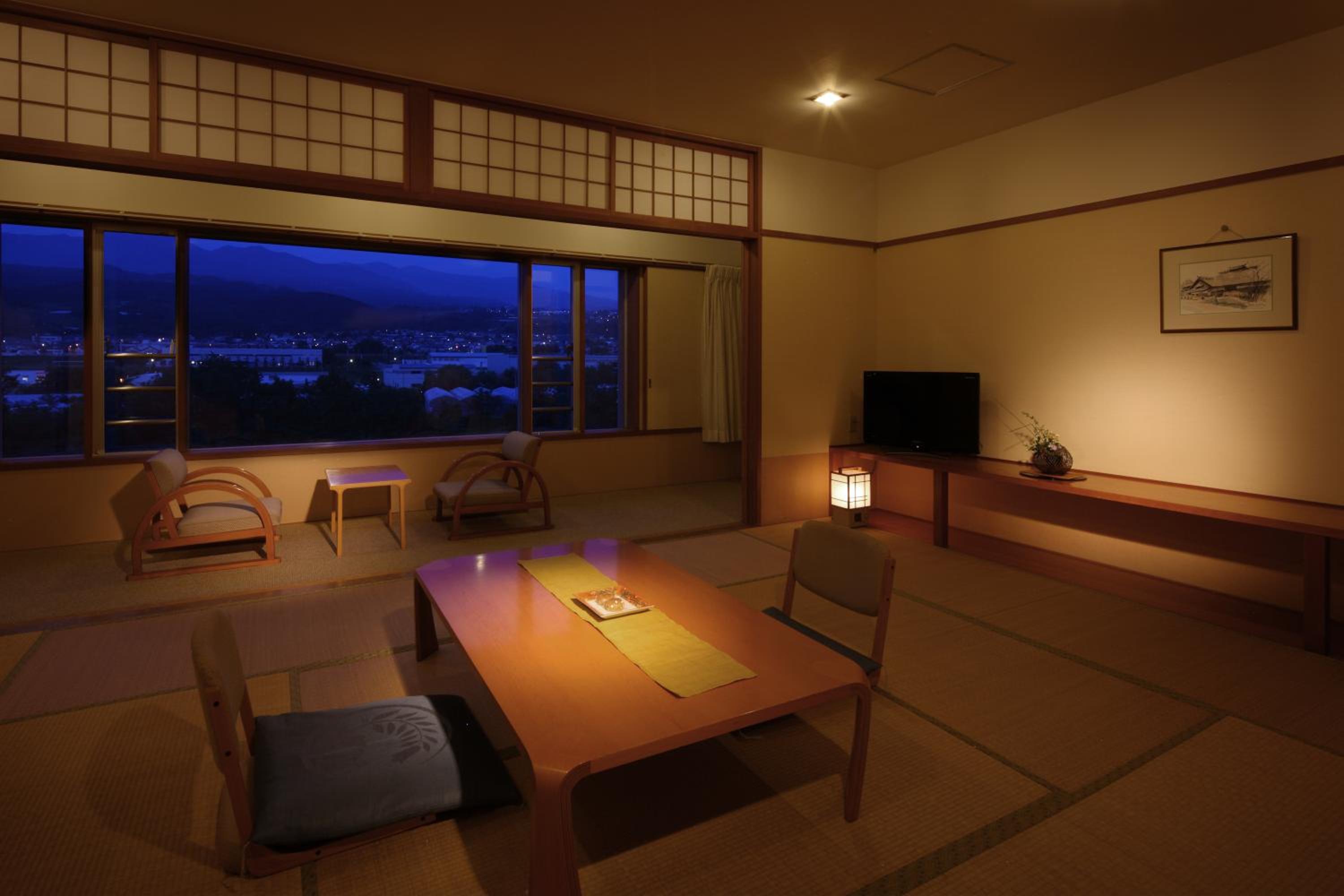 Japanese-Style Room (10 Tatami) - Photo 2