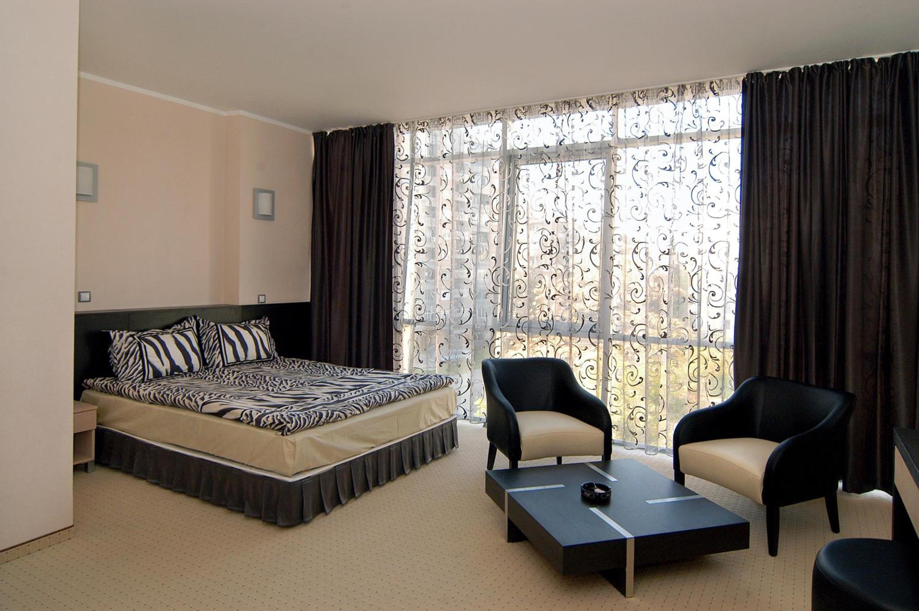 Double Room with Balcony photo 2