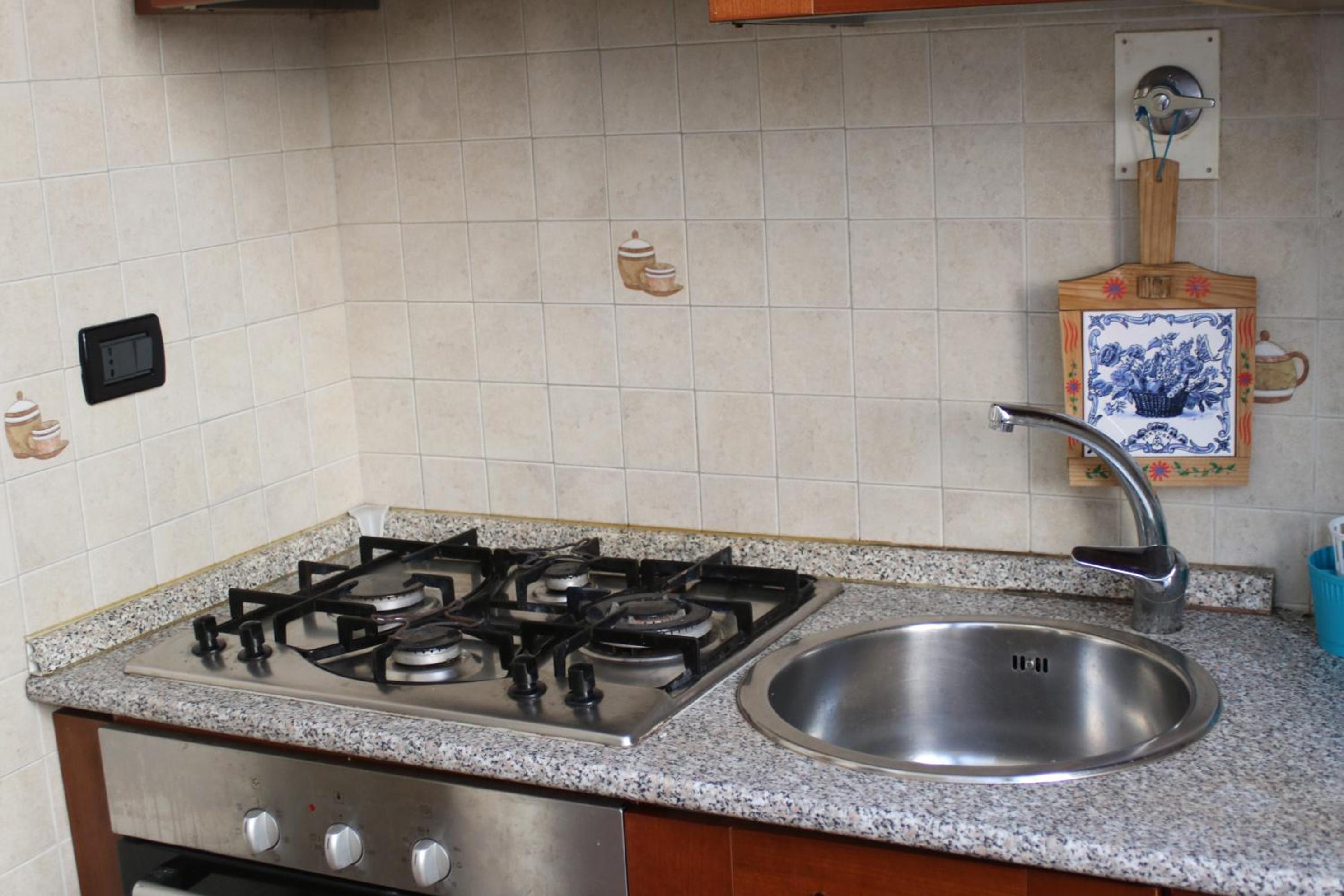 Two-Bedroom Apartment - Photo 6