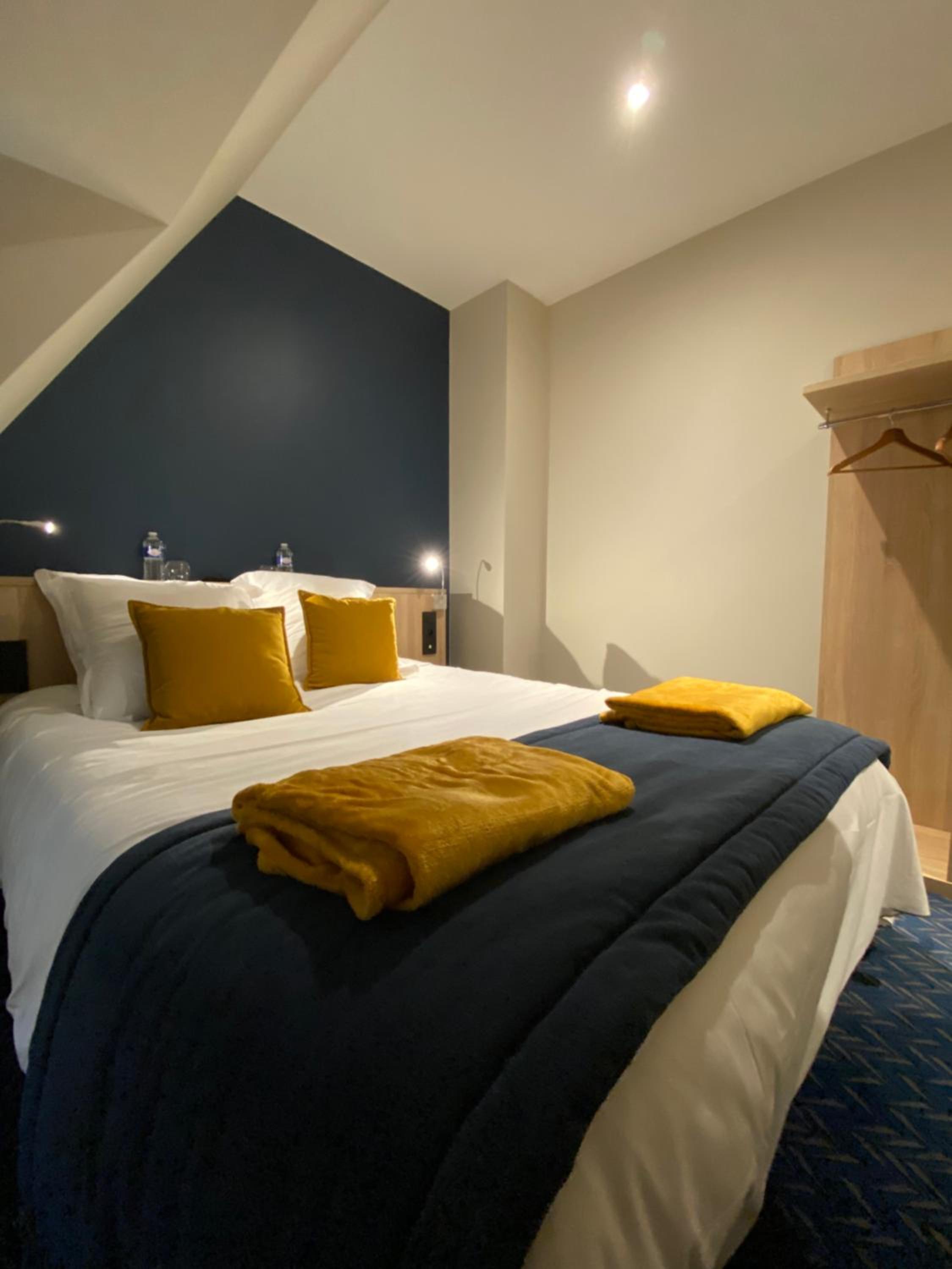 Standard Double Room - Photo 4