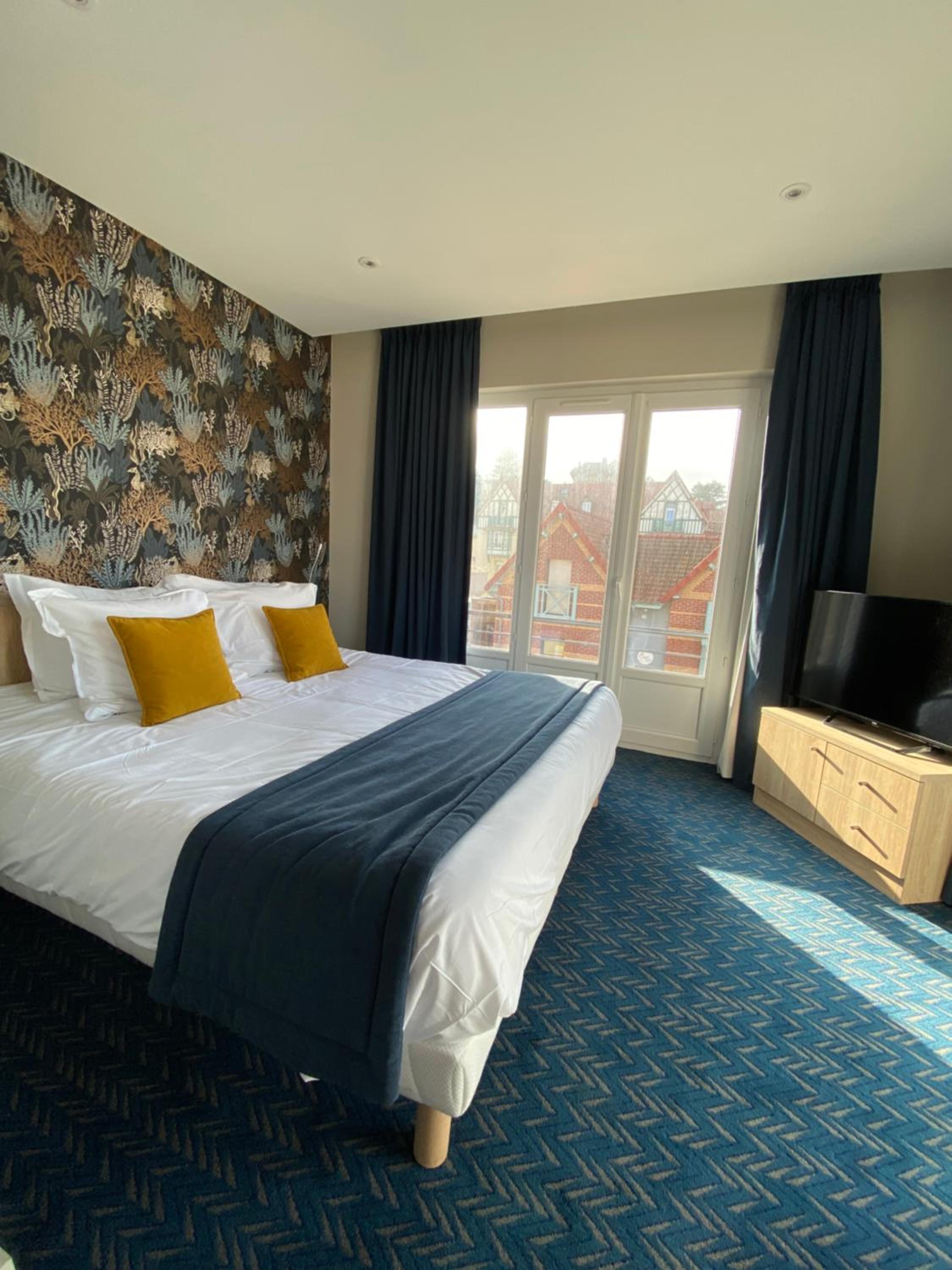 Superior Suite - Photo 1