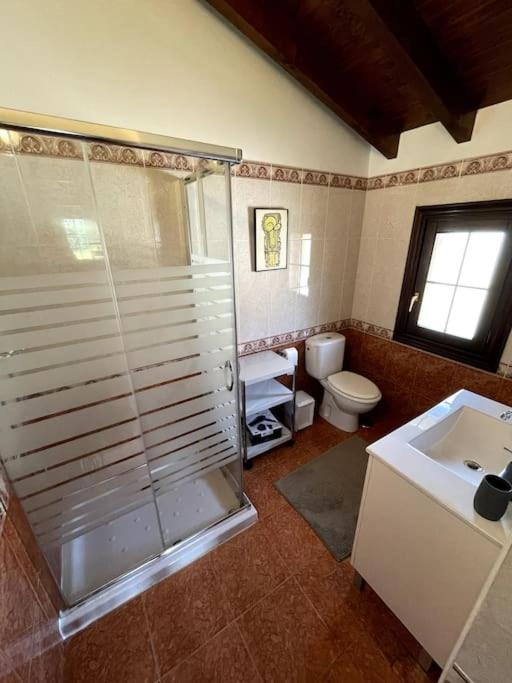 Three-Bedroom House photo 3
