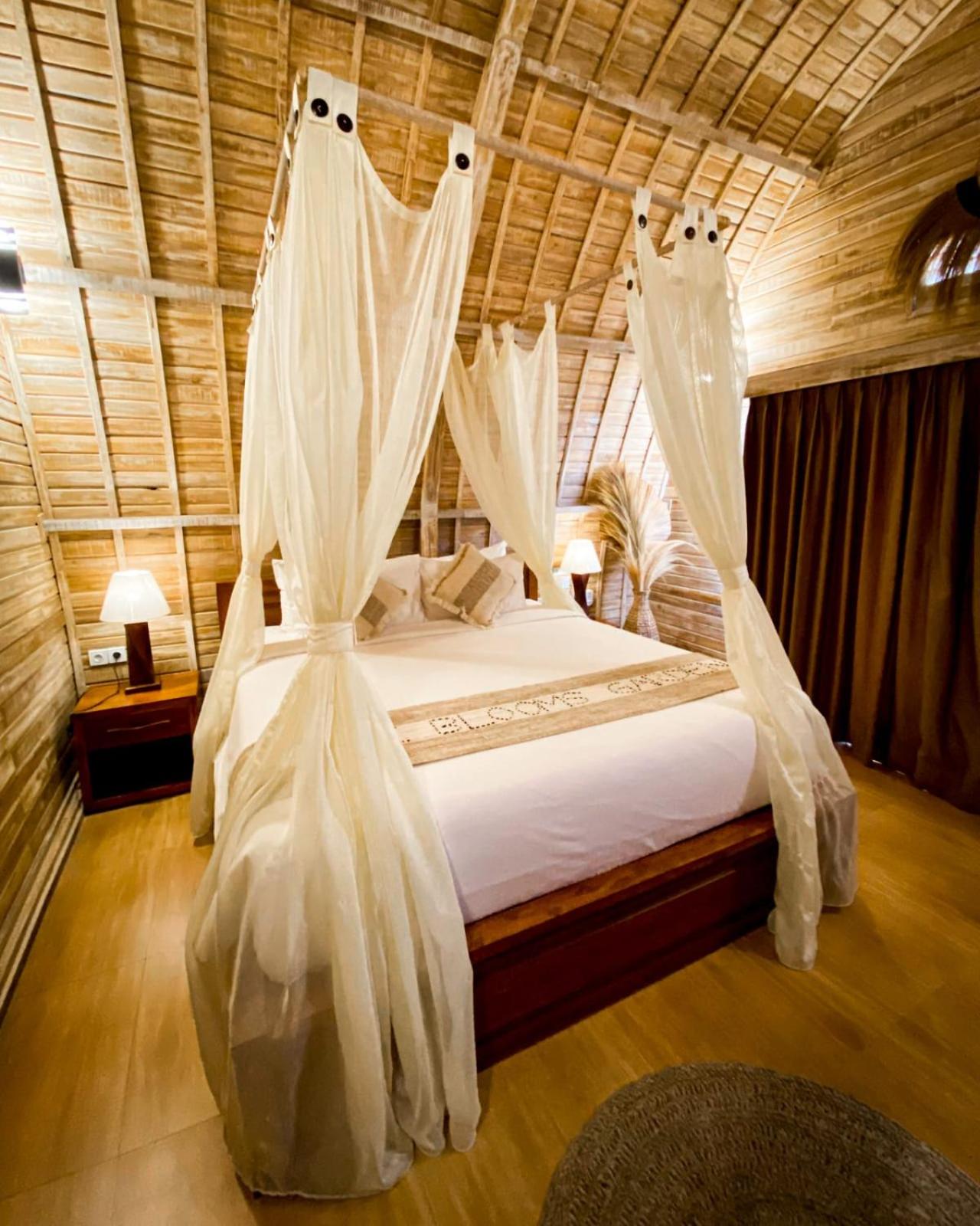 Deluxe Room (2 Adults + 1 Child) photo 2