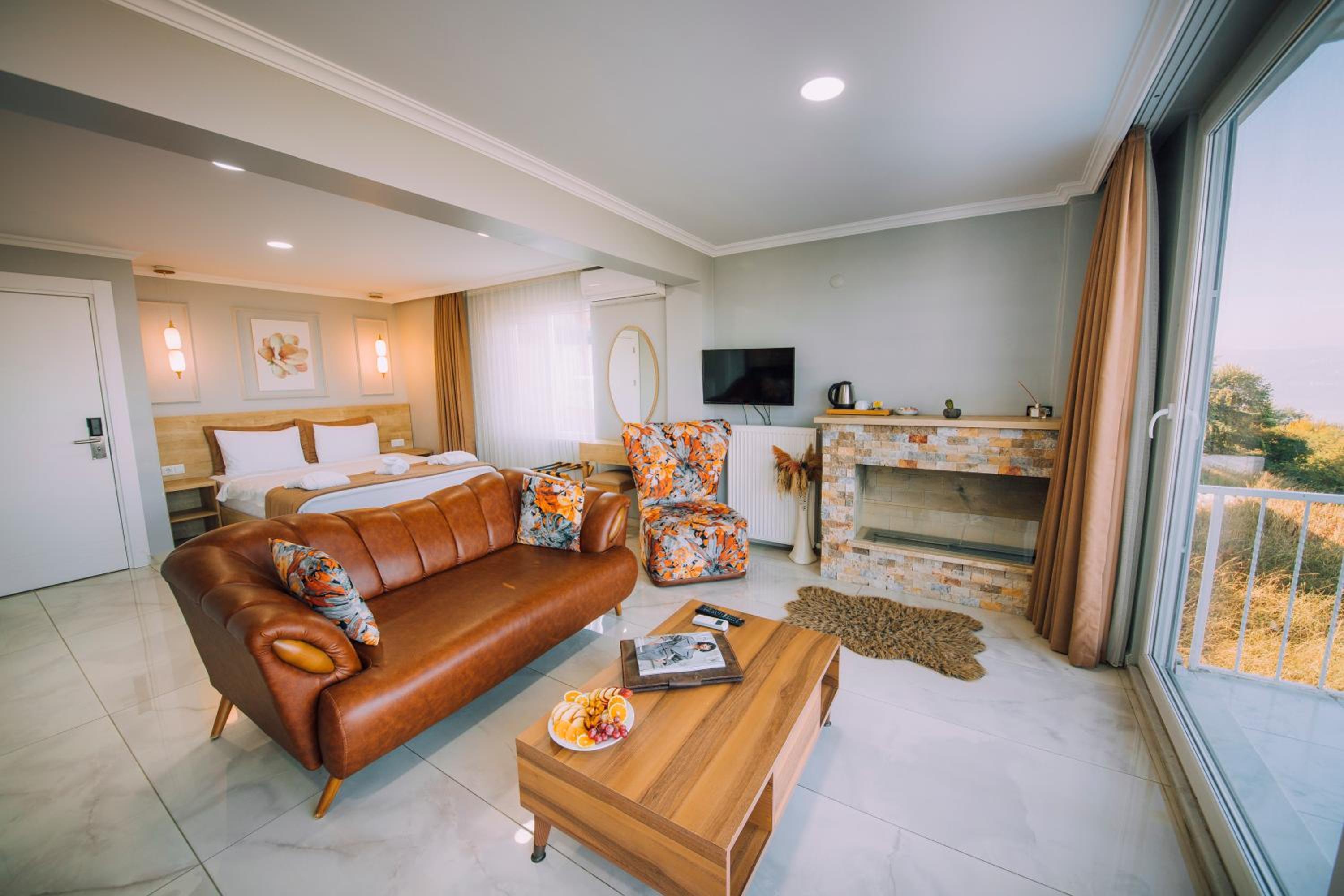Queen Room with Spa Bath photo 3