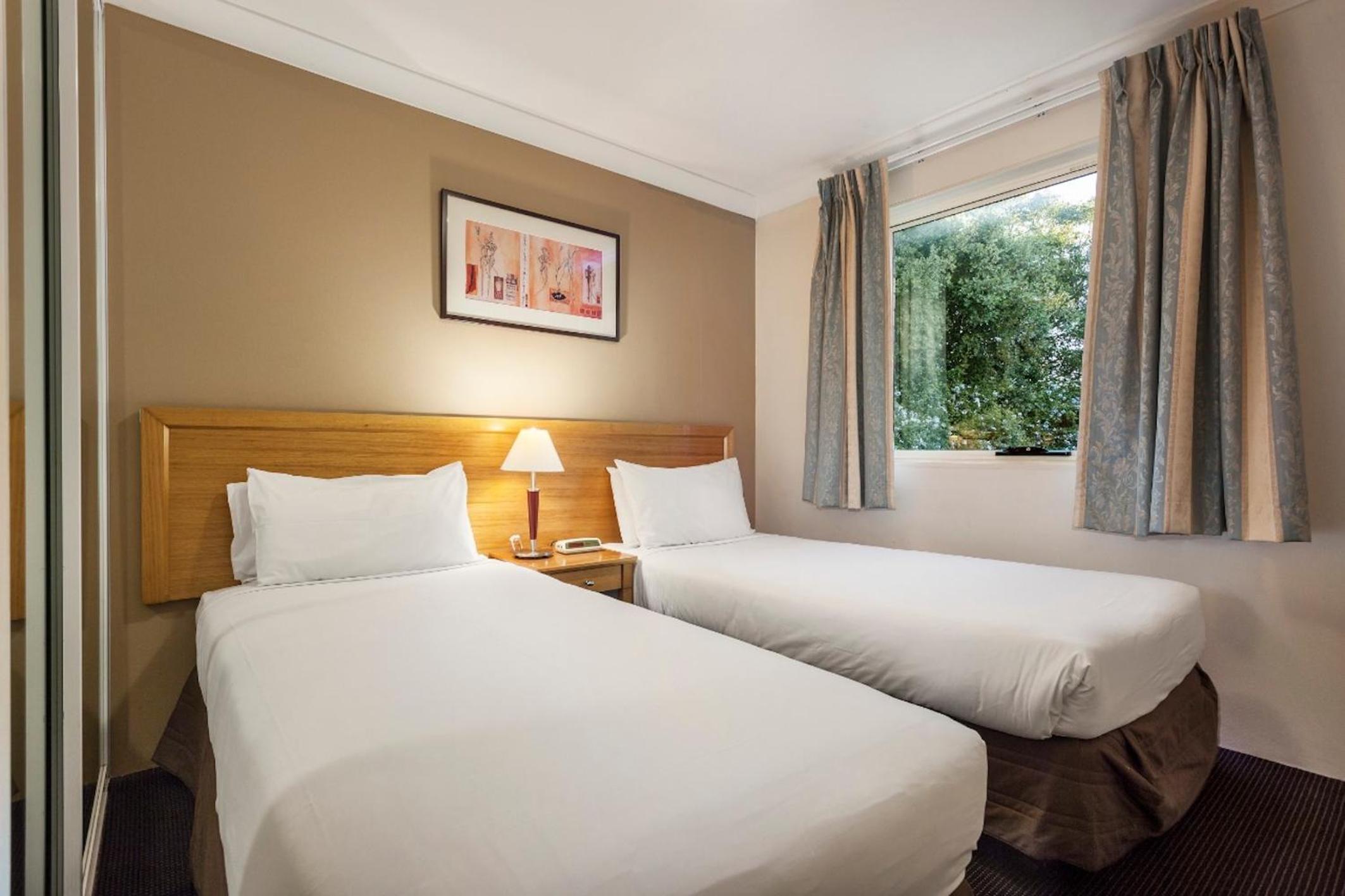 Standard Two-Bedroom Apartment (Limited Housekeeping) photo 2