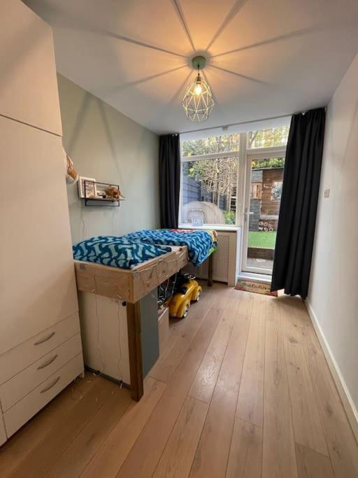 Four-Bedroom House photo 3
