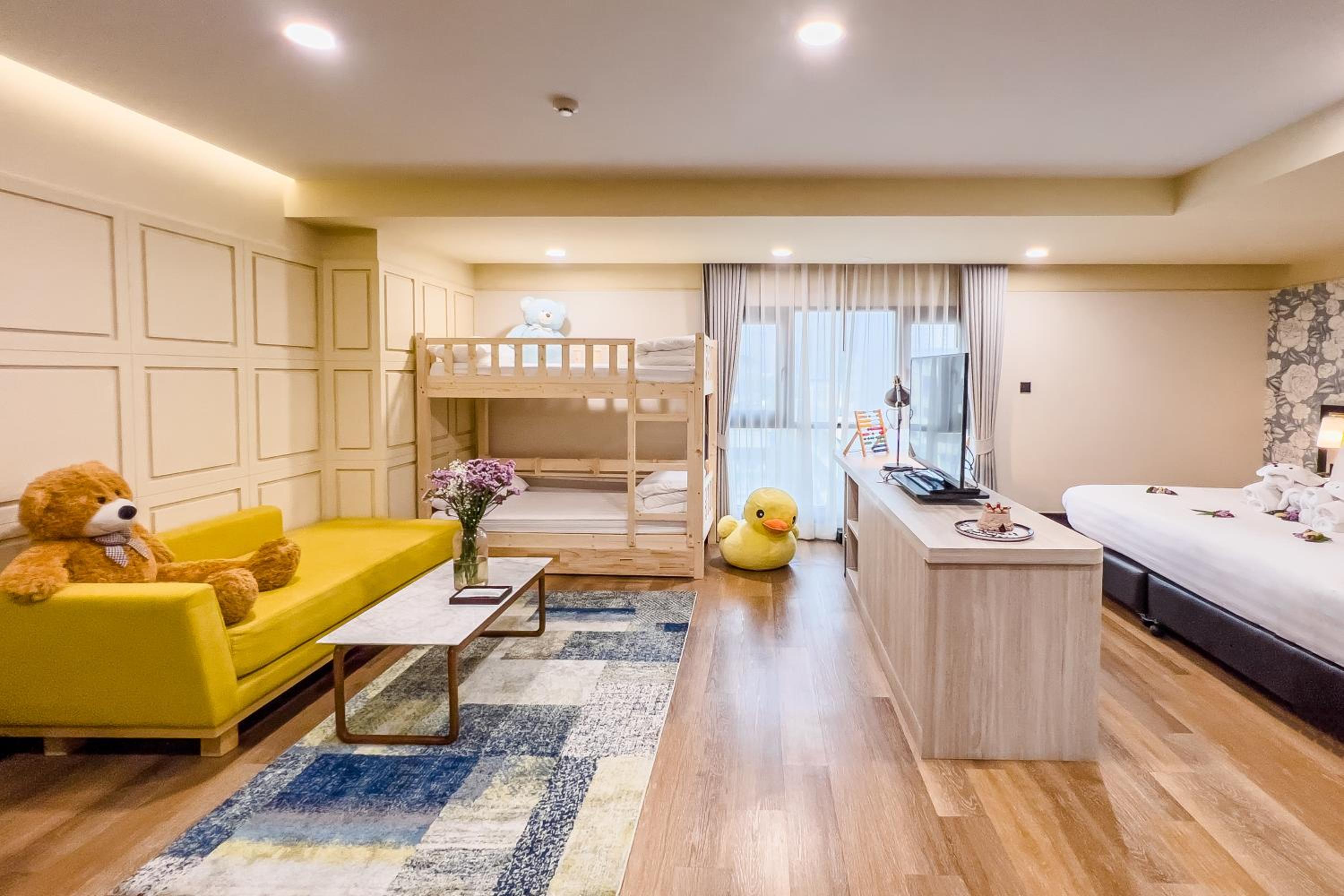 One-Bedroom Premier photo 3